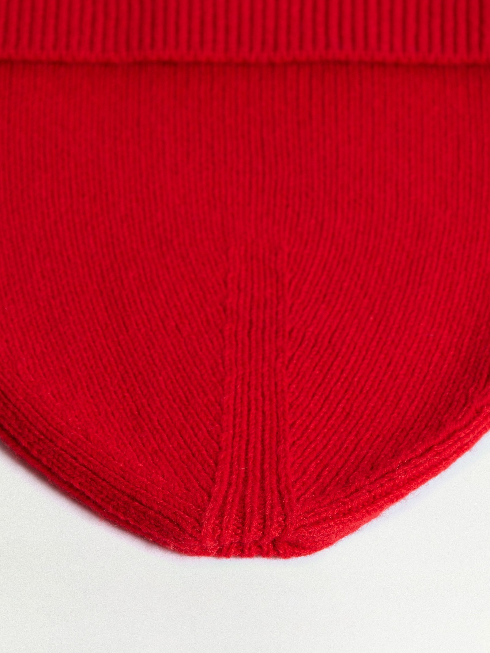 Шапка из шерсти и кашемира