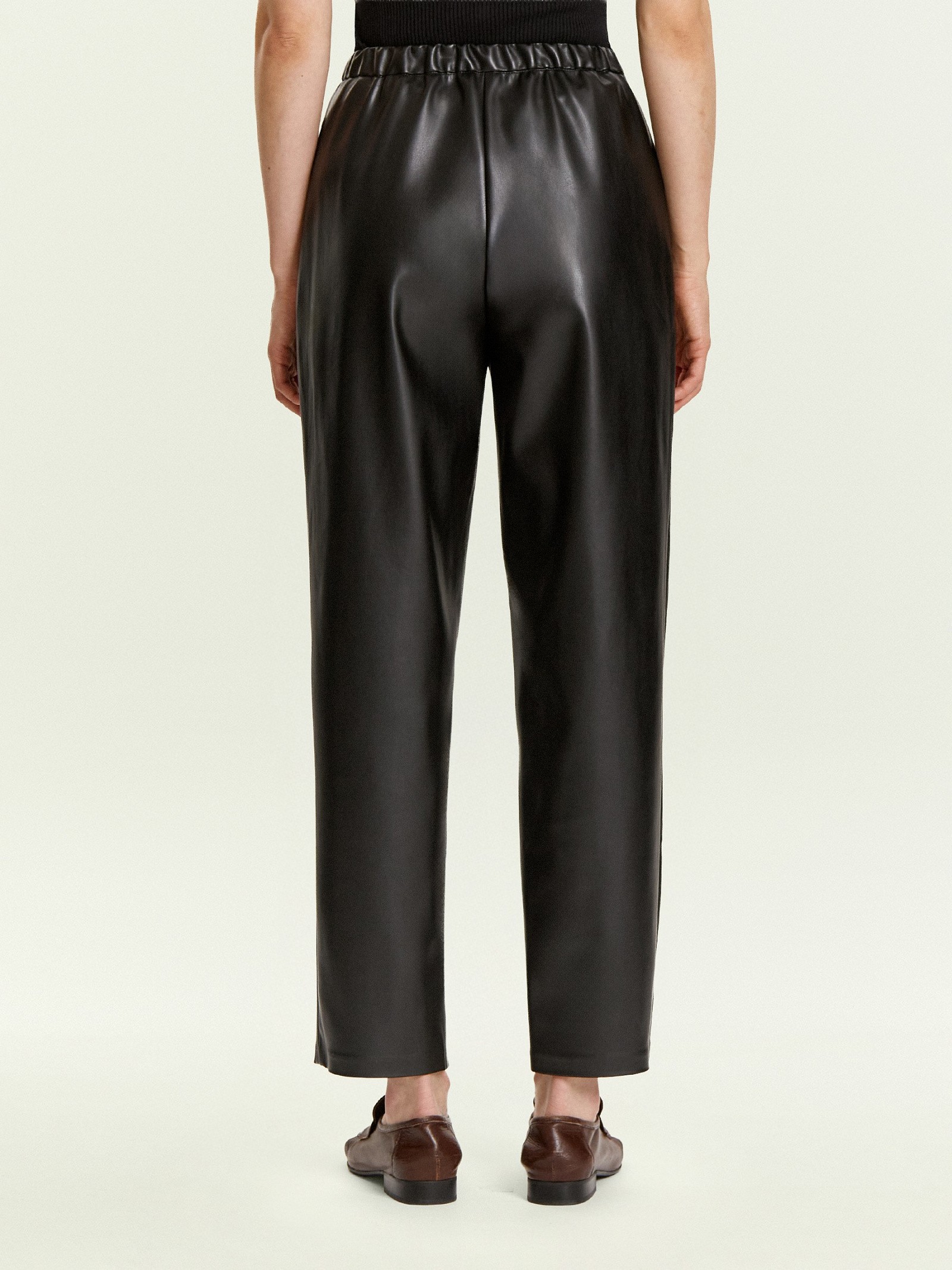 Брюки из экокожи