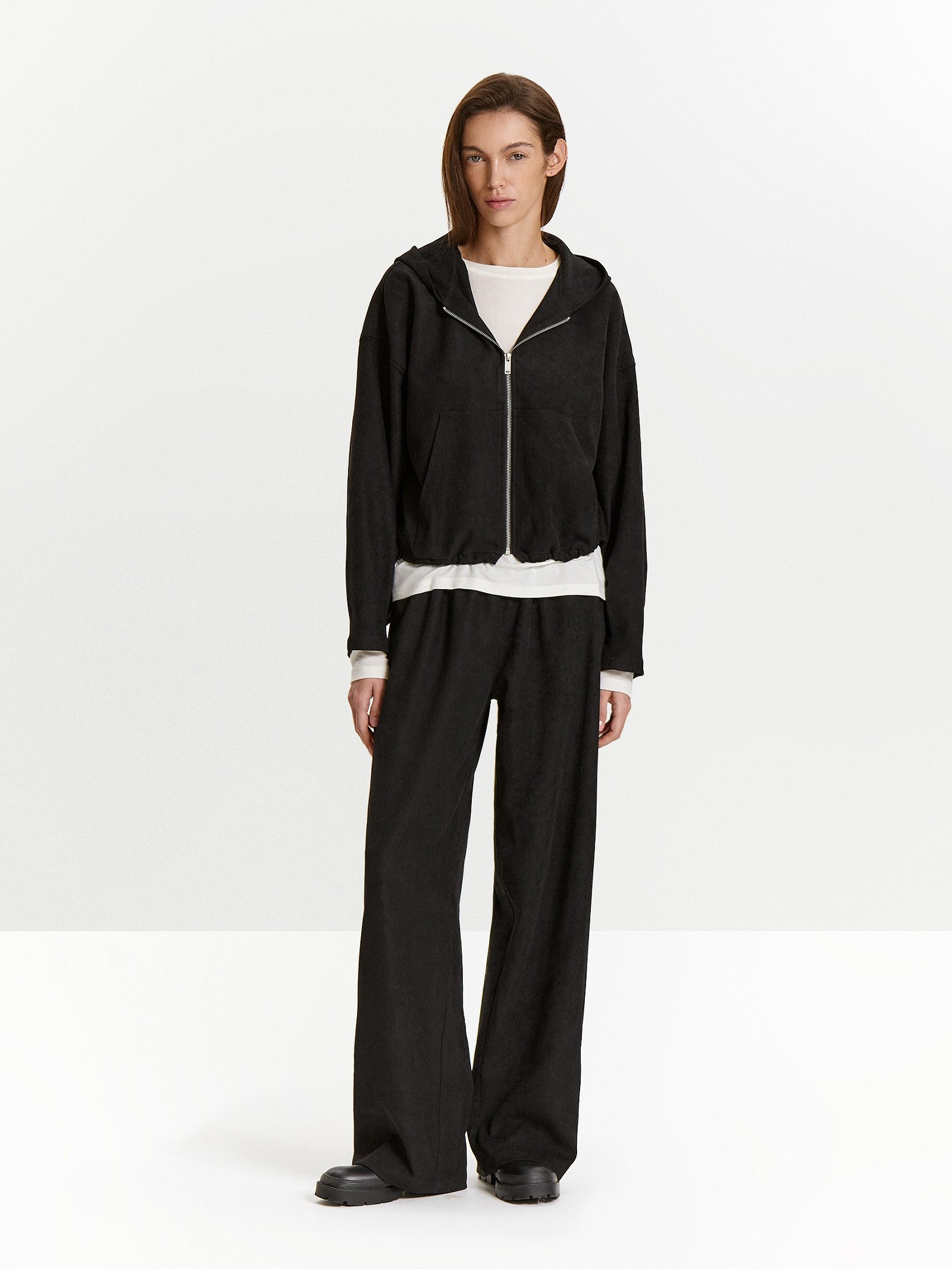 Брюки прямого кроя из трикотажа