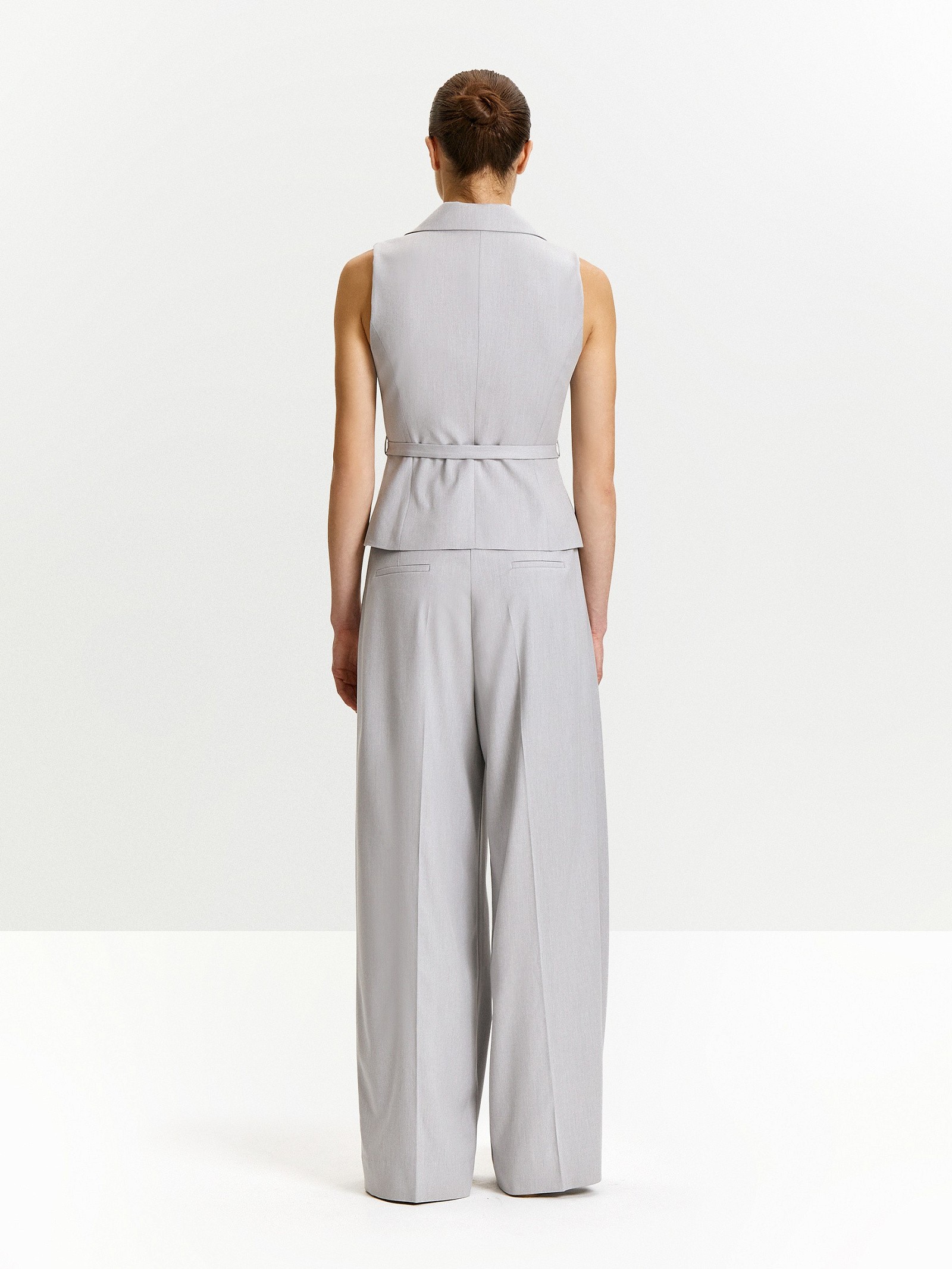 Жилет с поясом