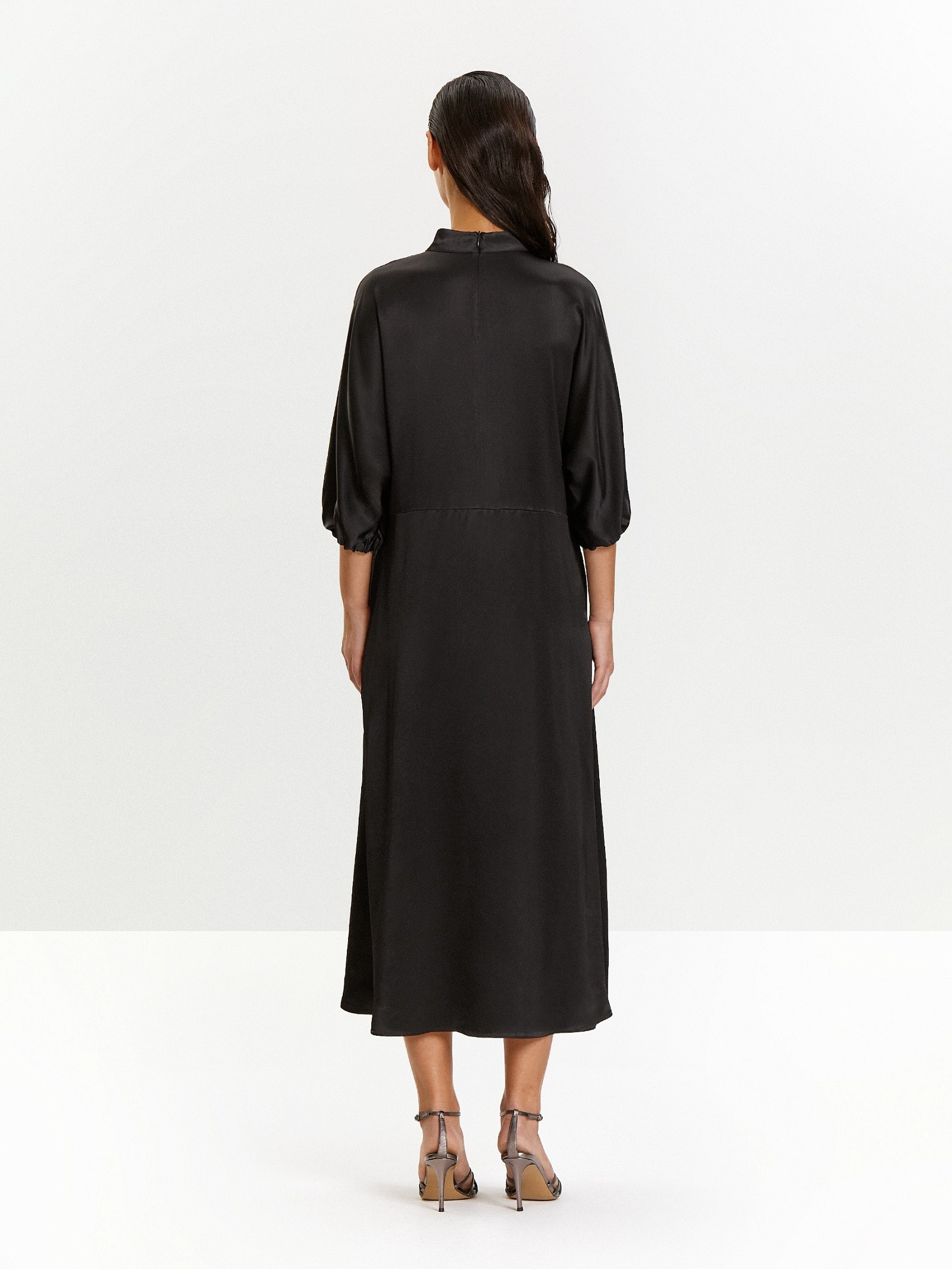 Платье а-силуэта