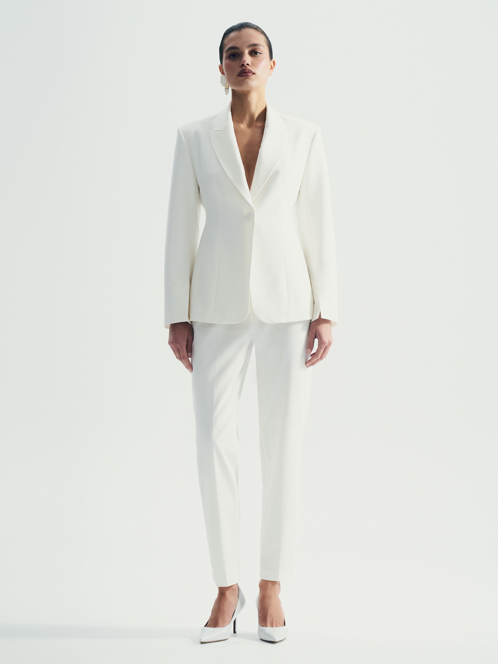 Жакет приталенного кроя