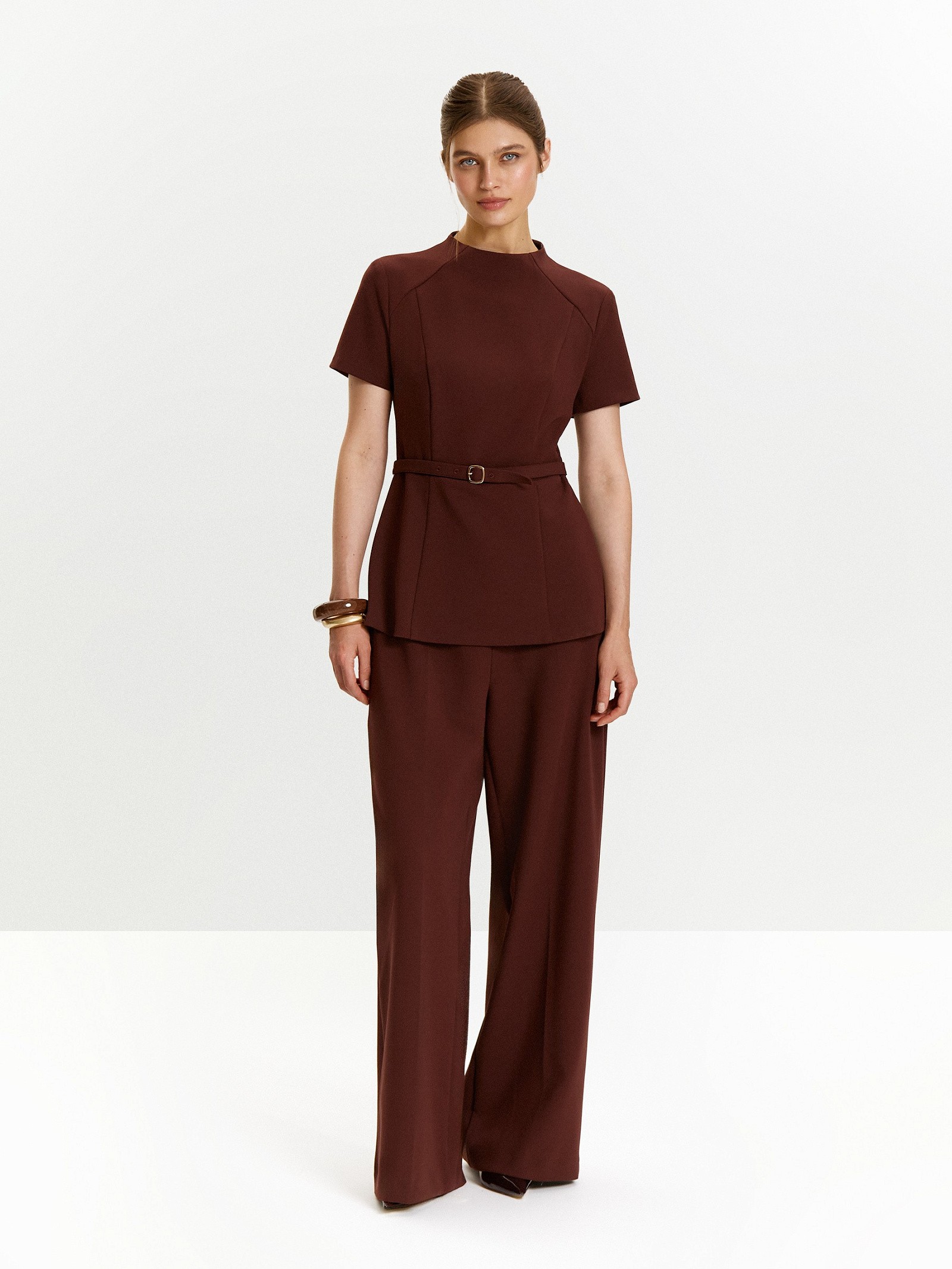 Блузка с поясом