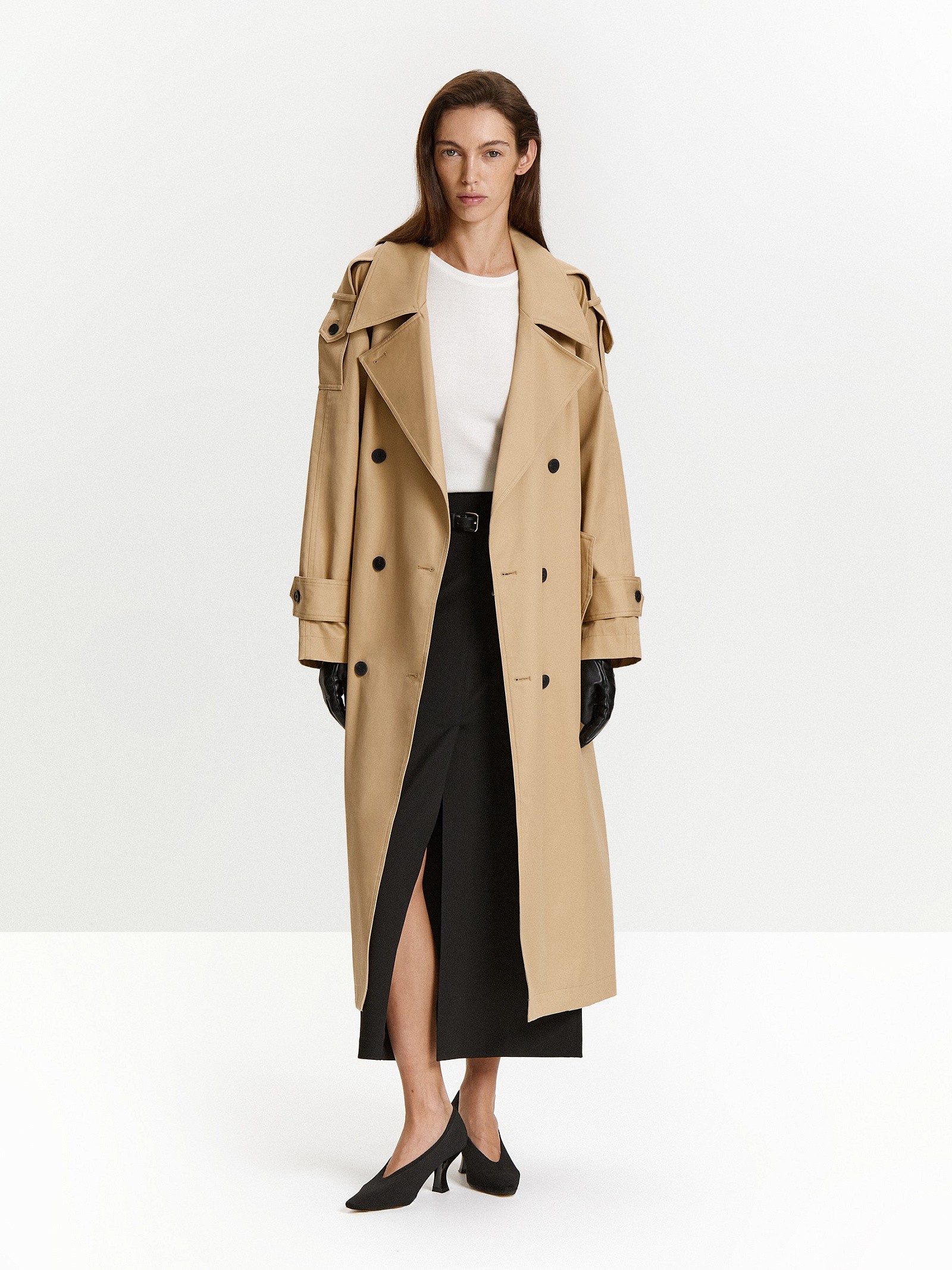 Плащ прямого кроя с поясом