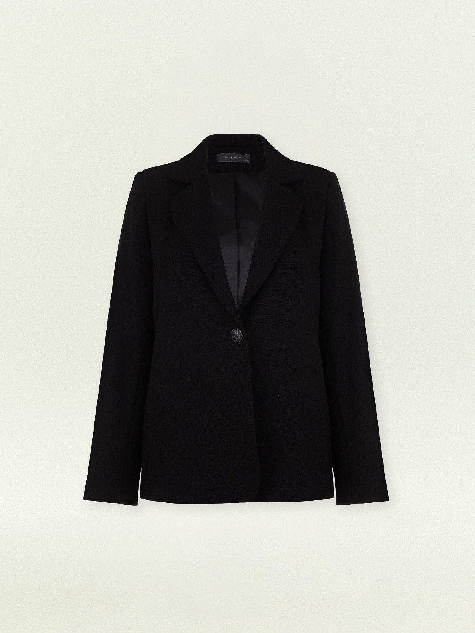 Однобортный жакет приталенного кроя