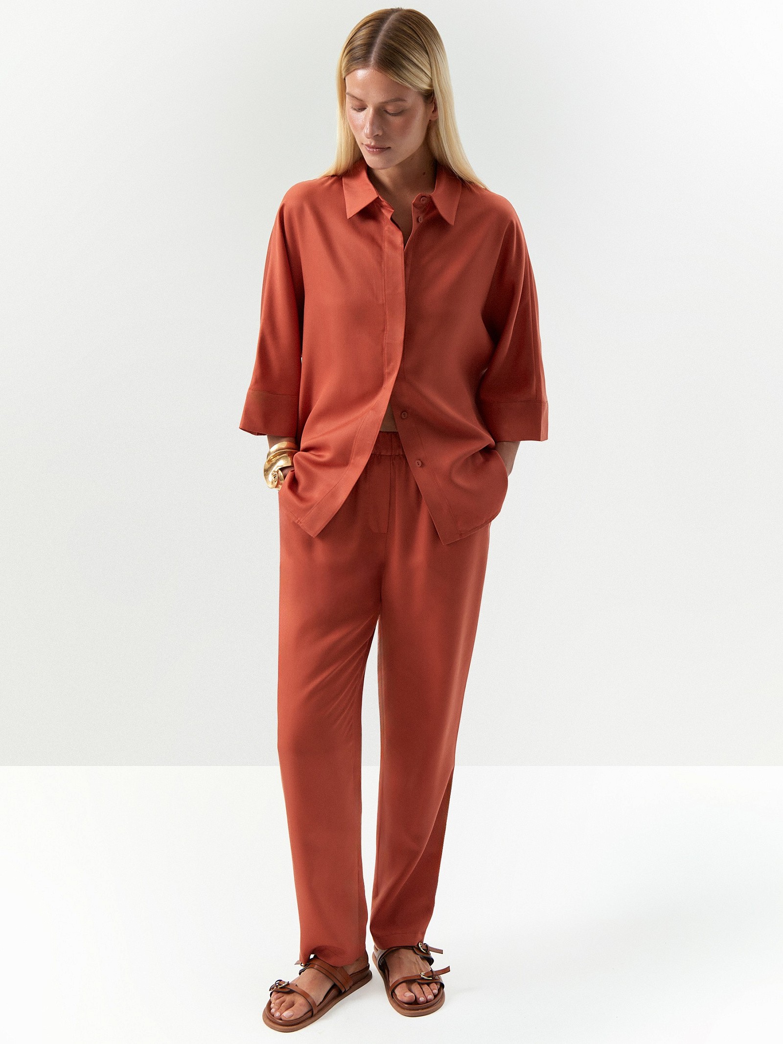 Брюки зауженного кроя из 100% тенсела