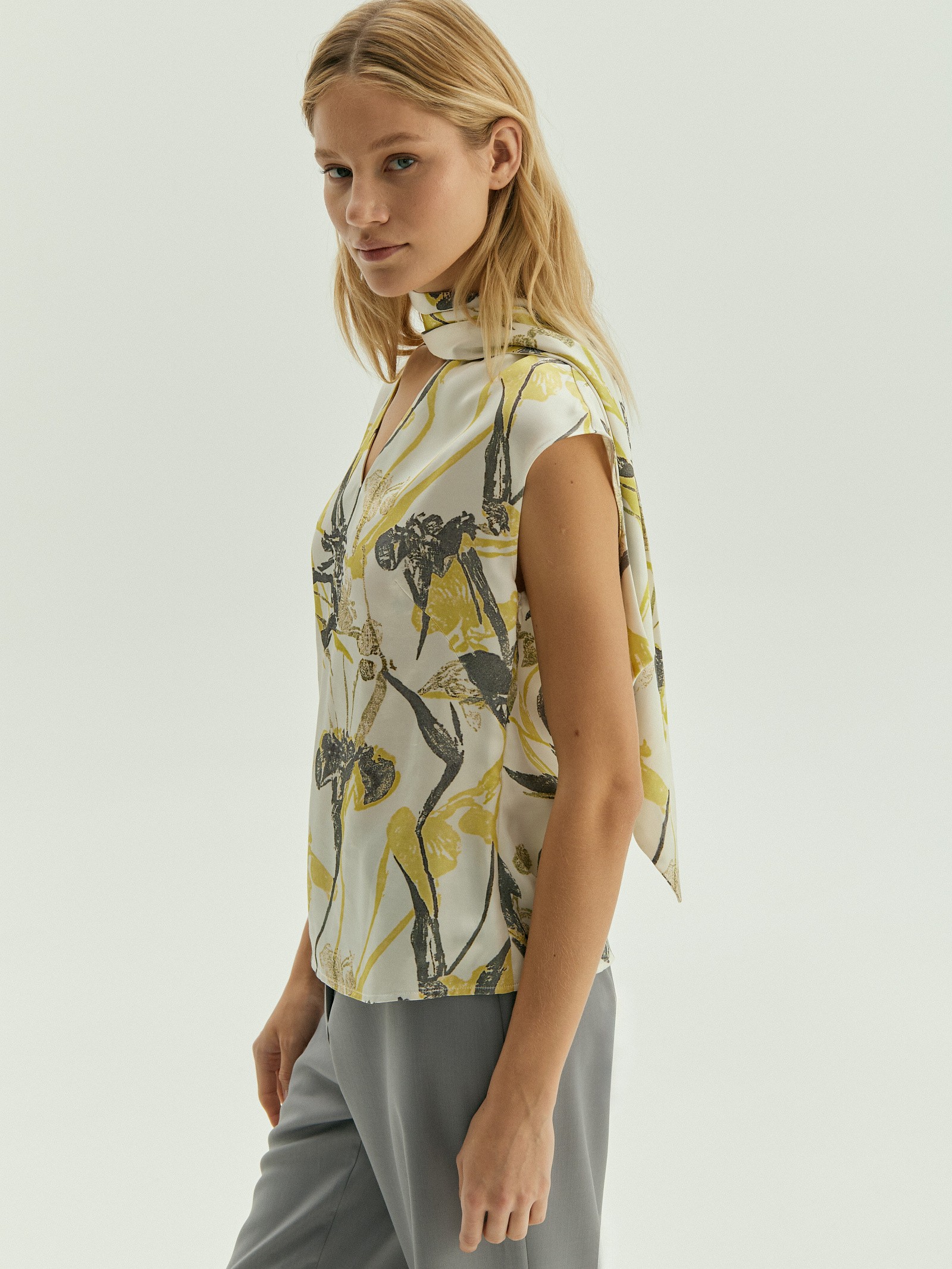 Блузка из 100% вискозы