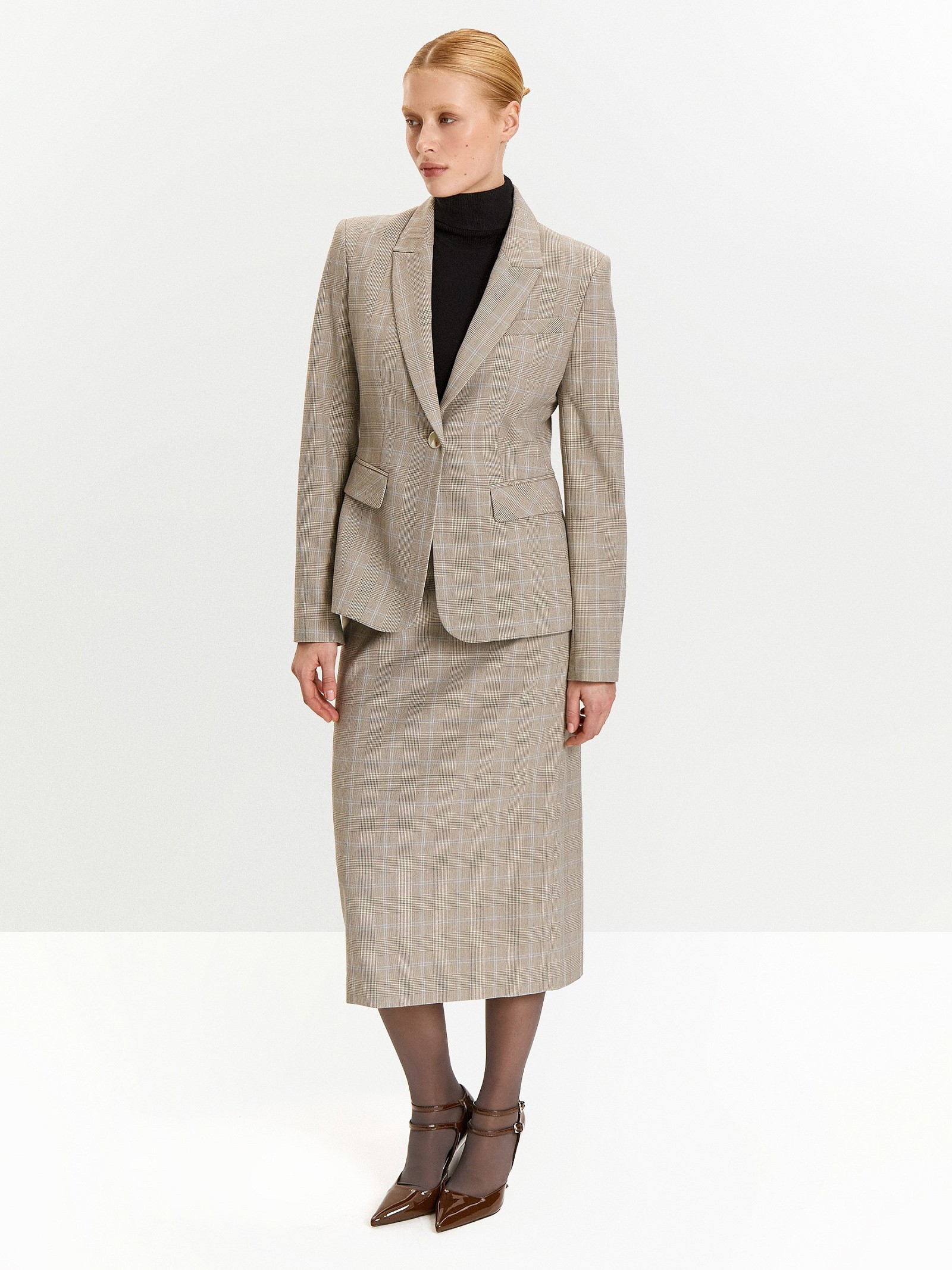 Однобортный жакет в клетку