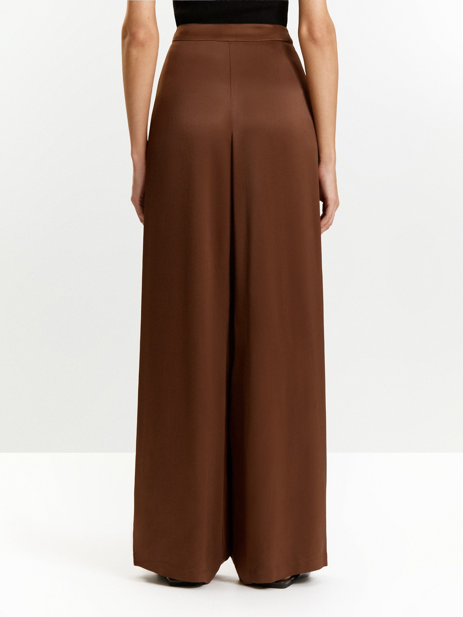 Брюки широкого кроя