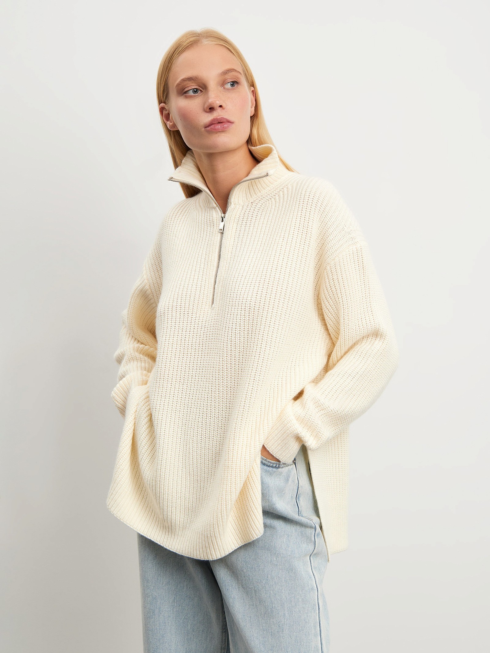 Свитер на молнии