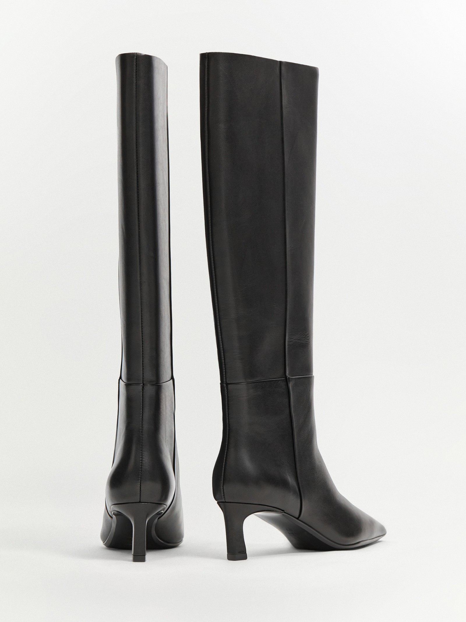 Сапоги из натуральной кожи