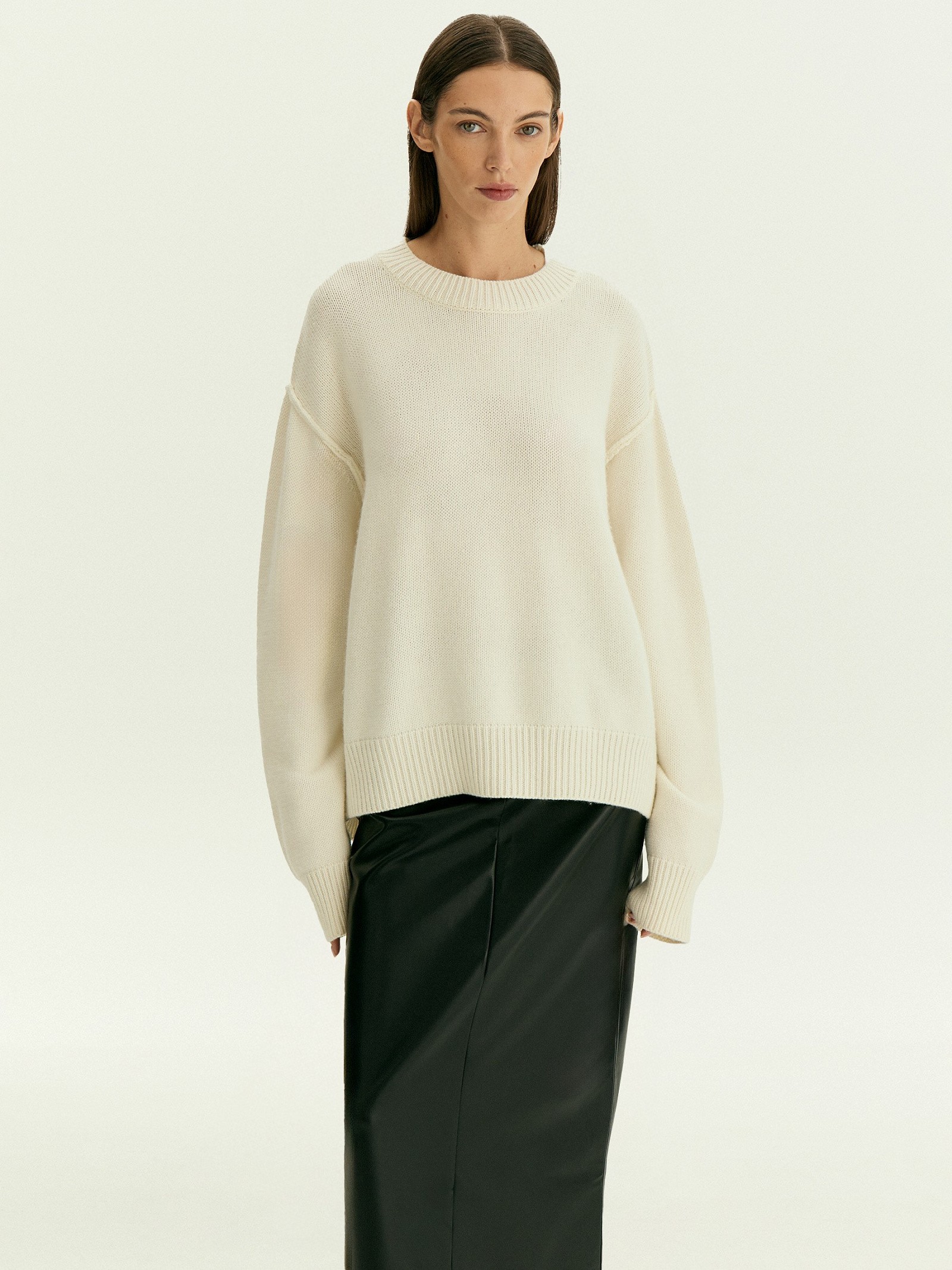 Джемпер из вискозного трикотажа с добавлением шерсти