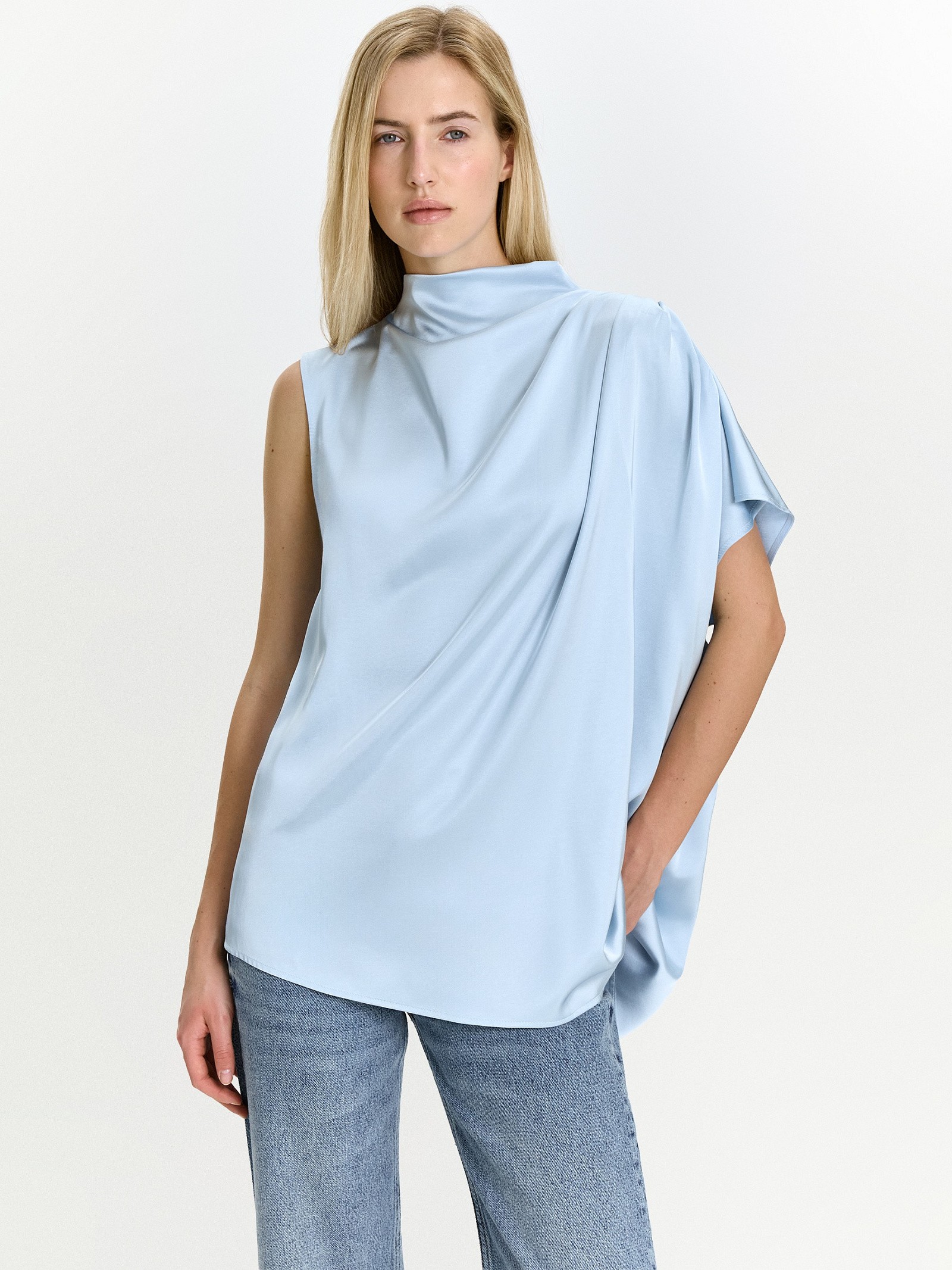 Блузка с поясом