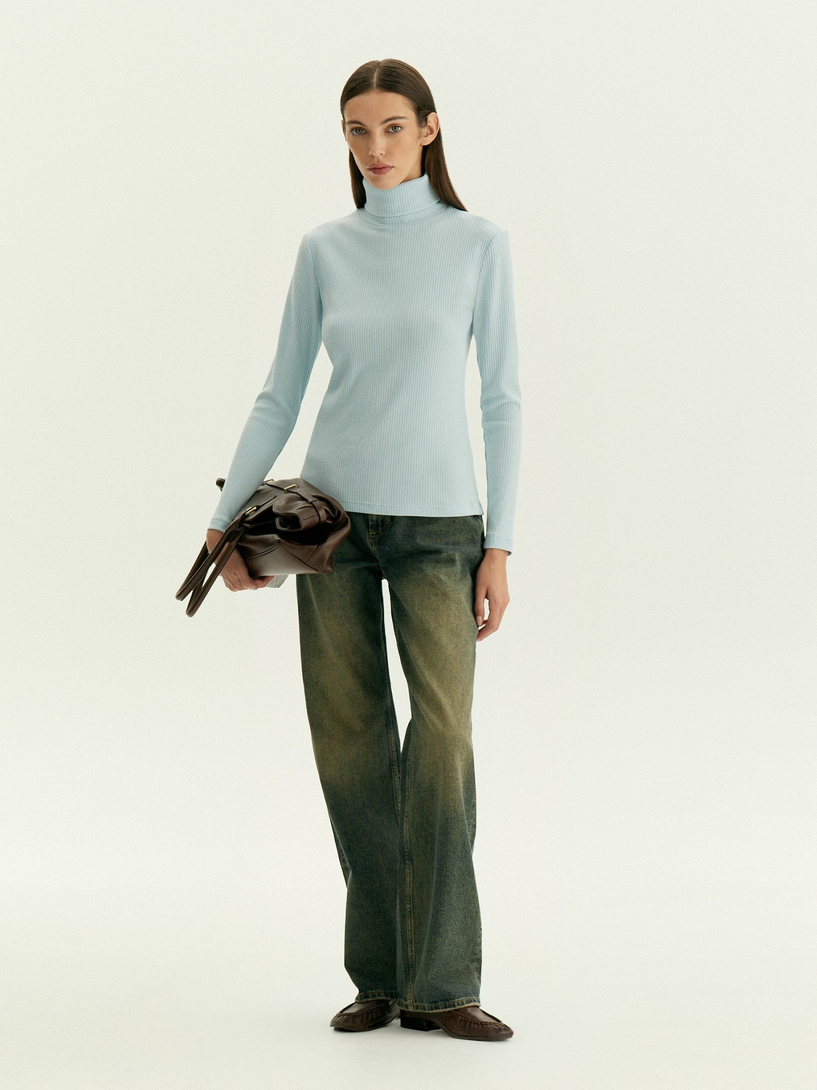 Водолазка из вискозы с добавлением шерсти