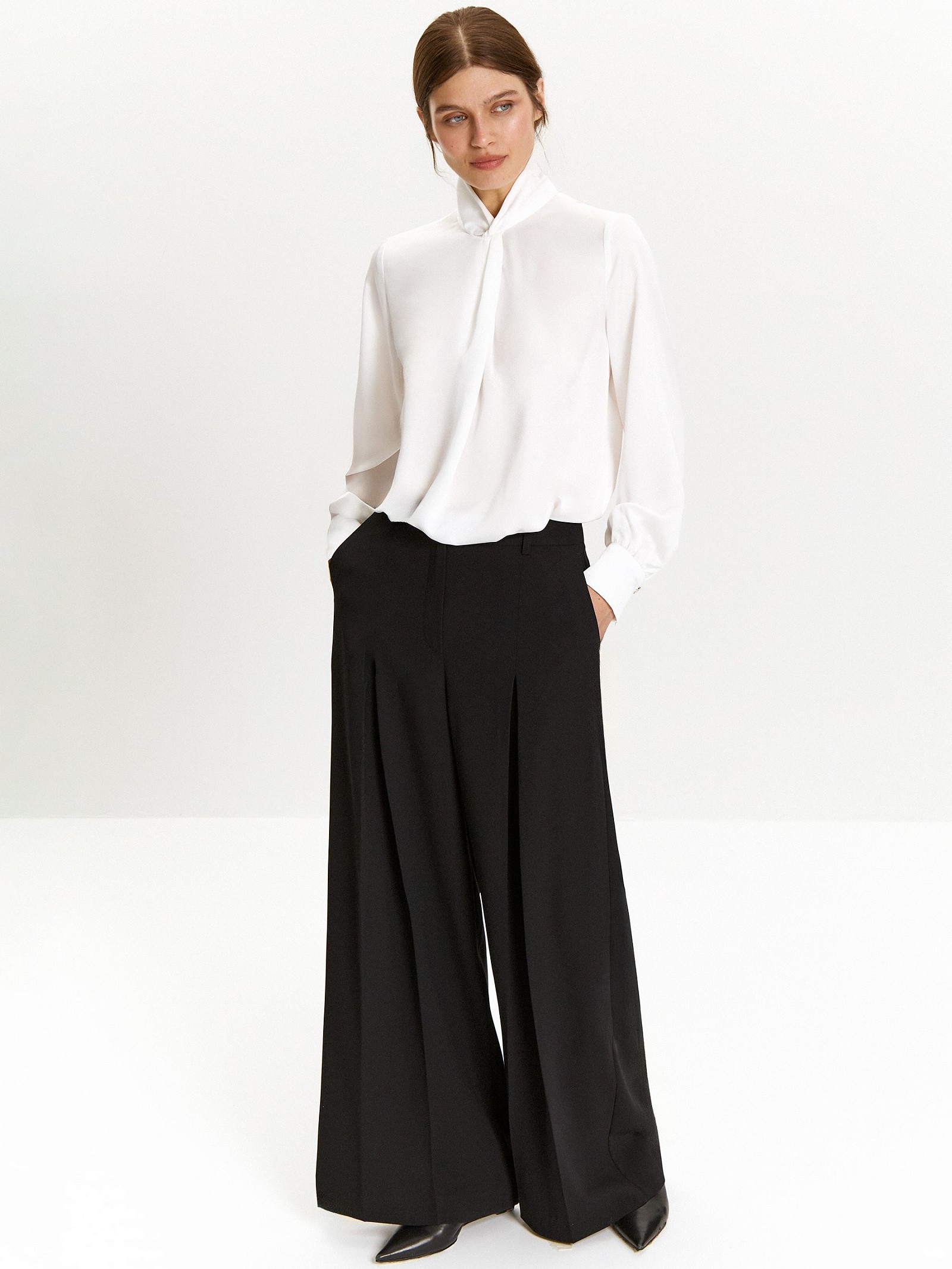 Брюки широкого кроя