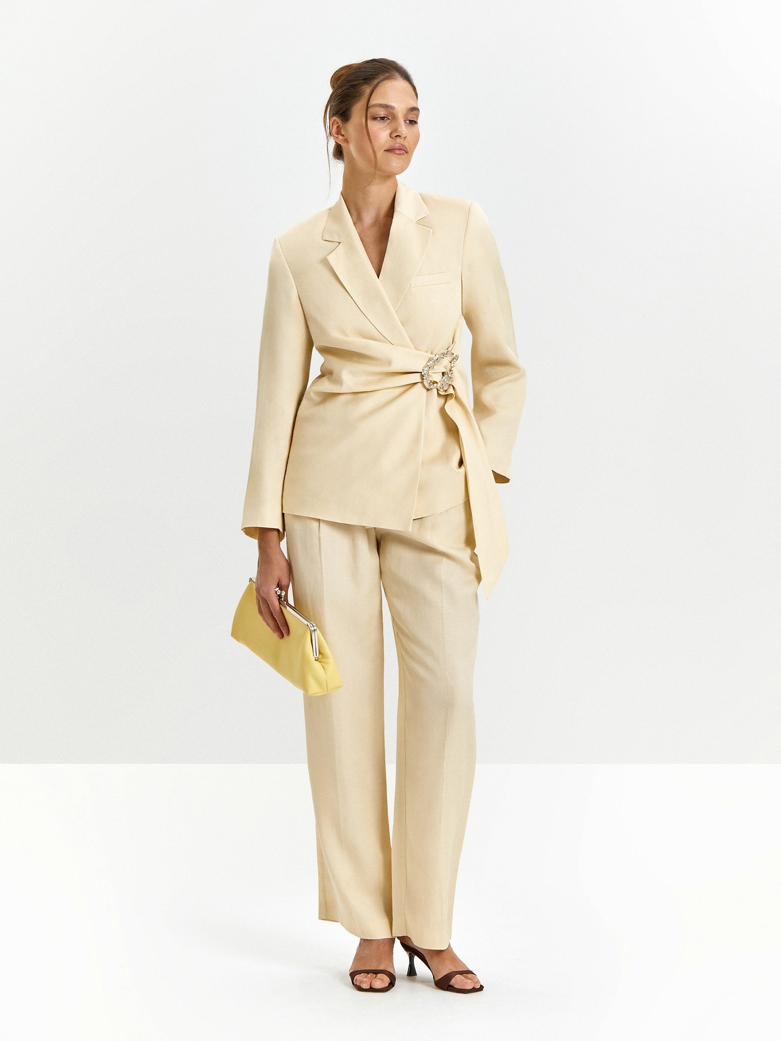 Брюки широкого кроя с защипами с добавлением льна