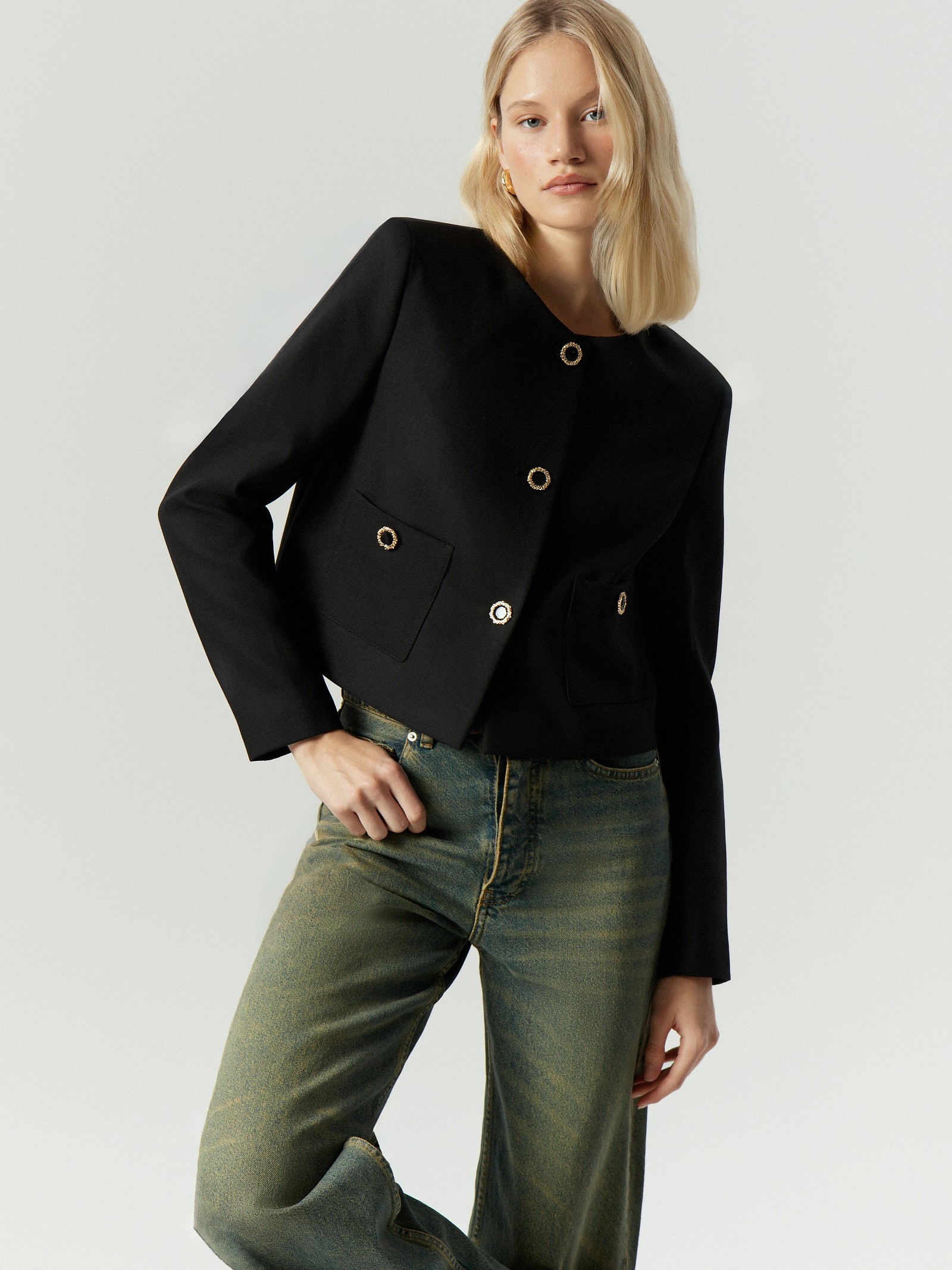 Укороченный жакет с круглым вырезом