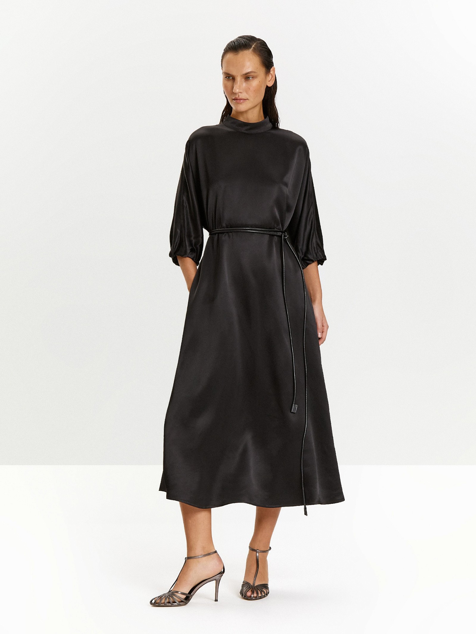 Платье а-силуэта