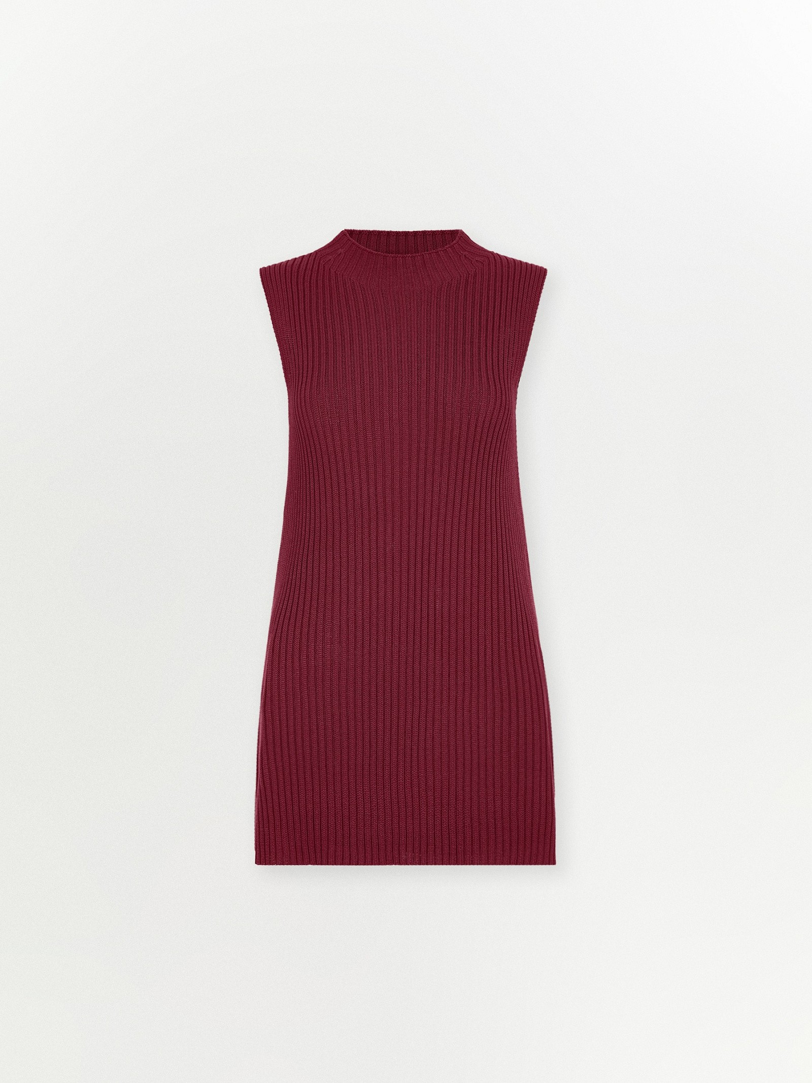 Трикотажный топ с разрезом на спине