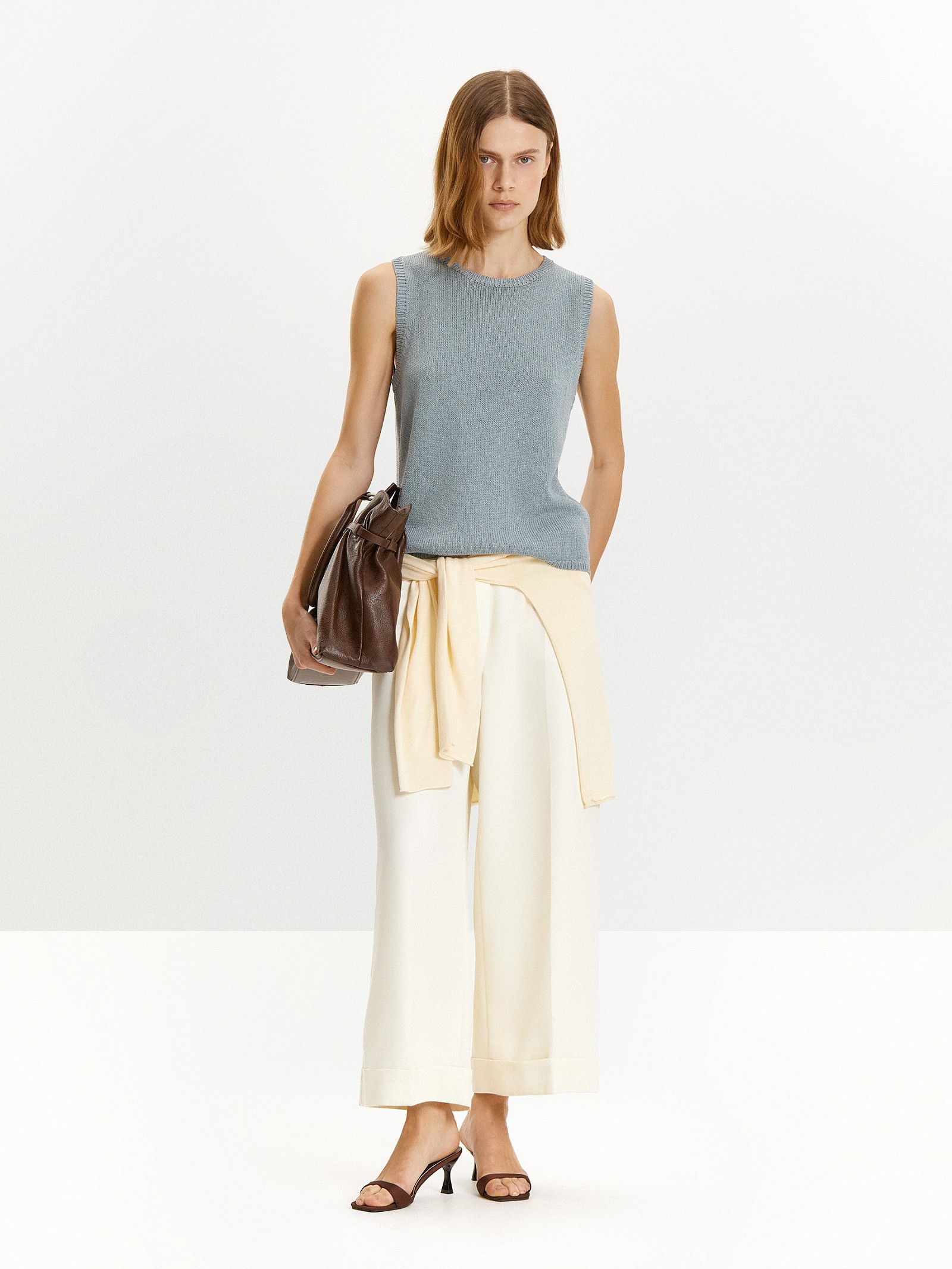 Топ с содержанием льна