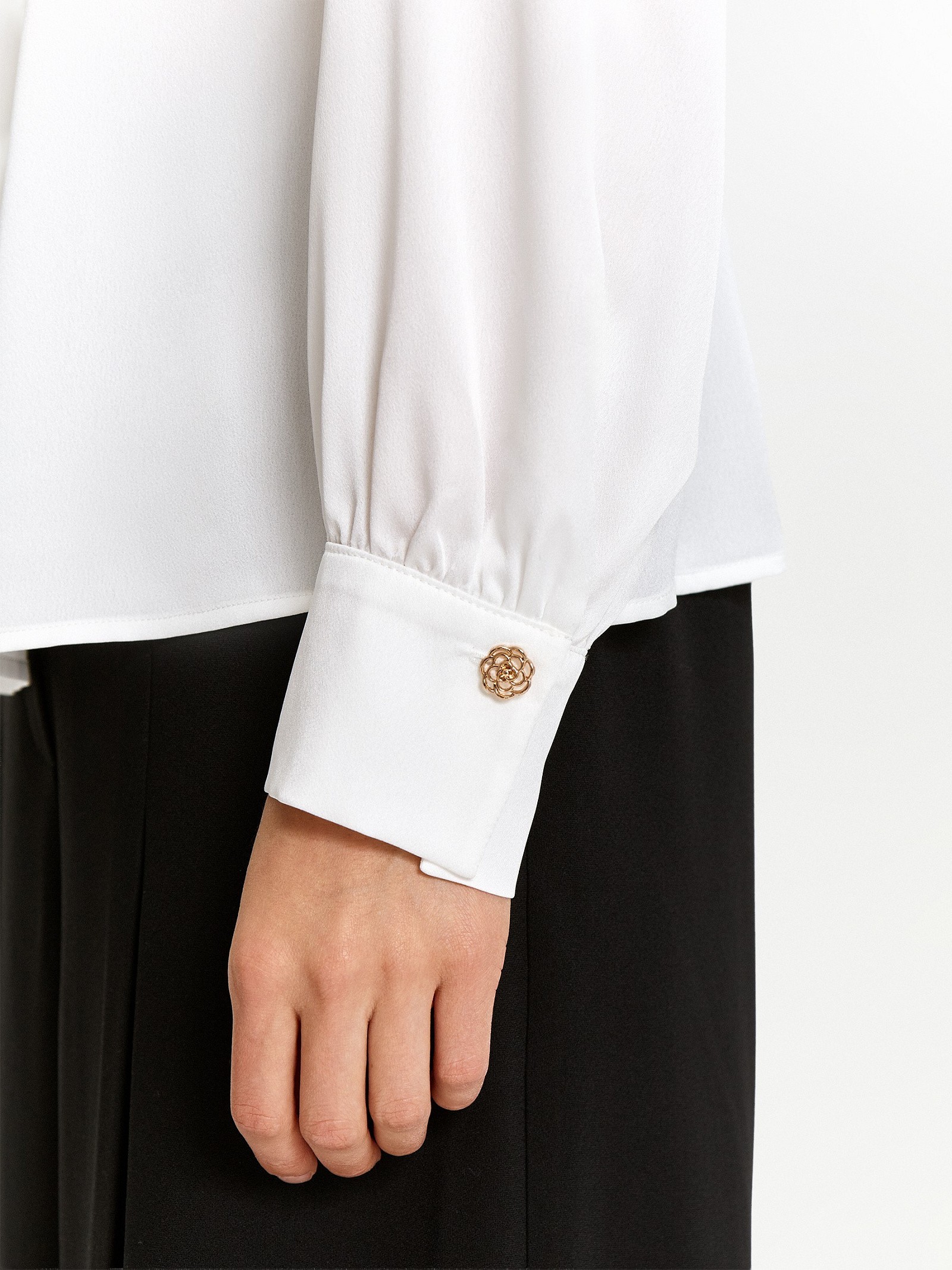 Блуза из костюмной ткани