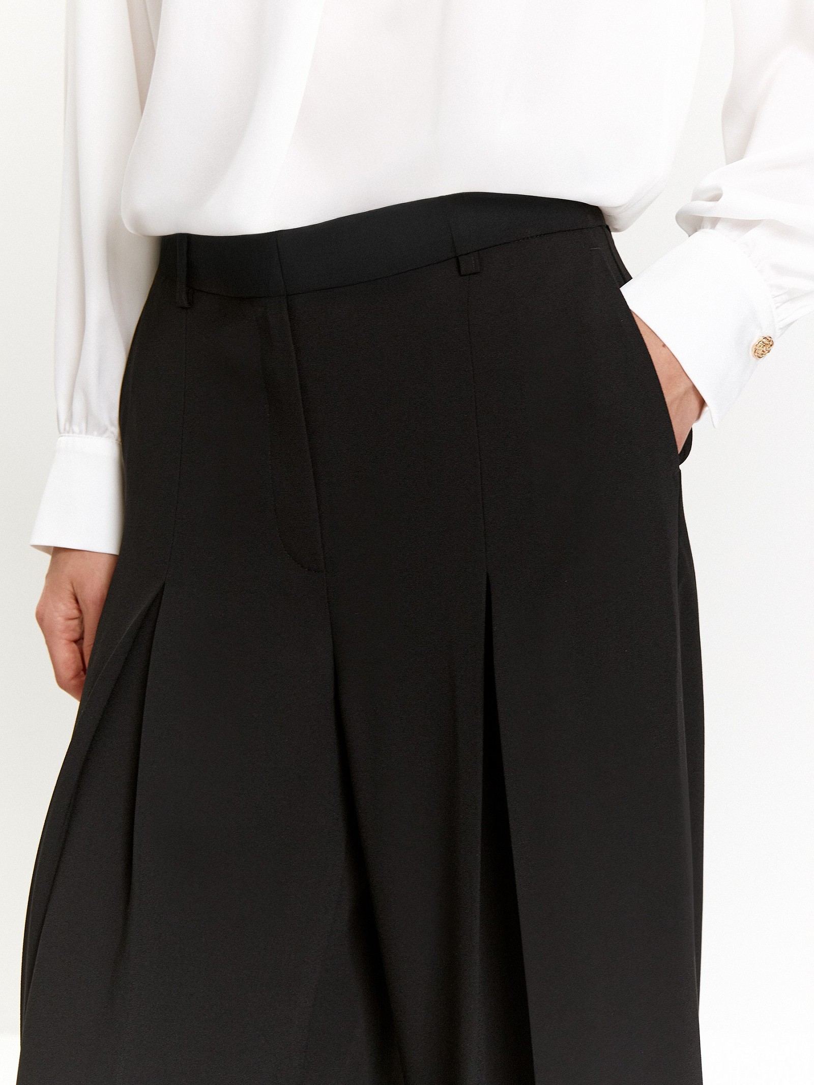 Брюки широкого кроя