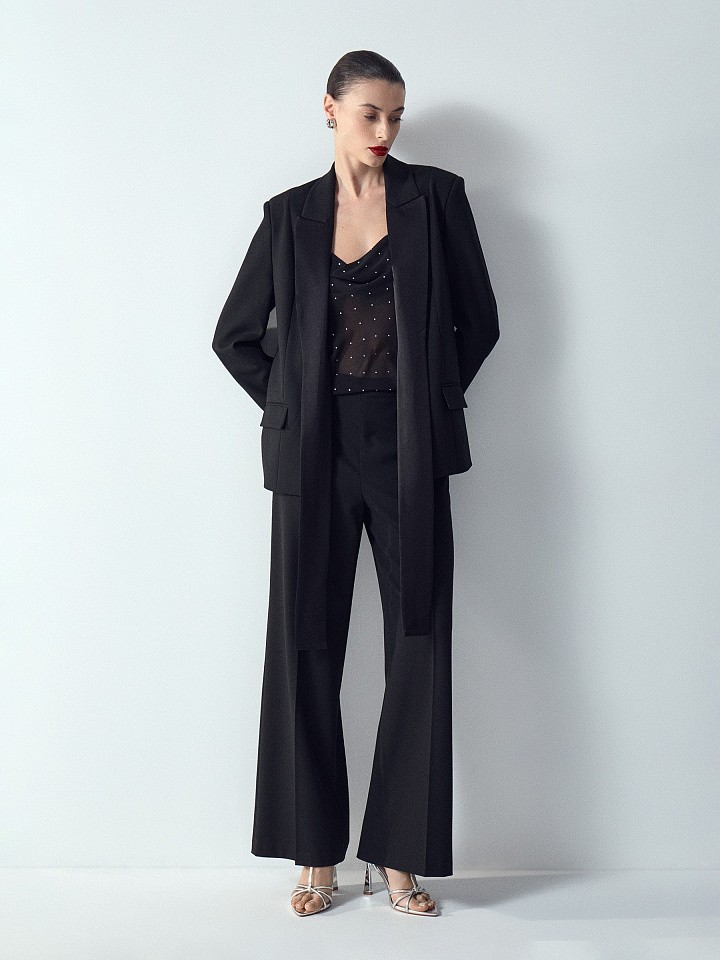 Жакет-смокинг с атласной отделкой