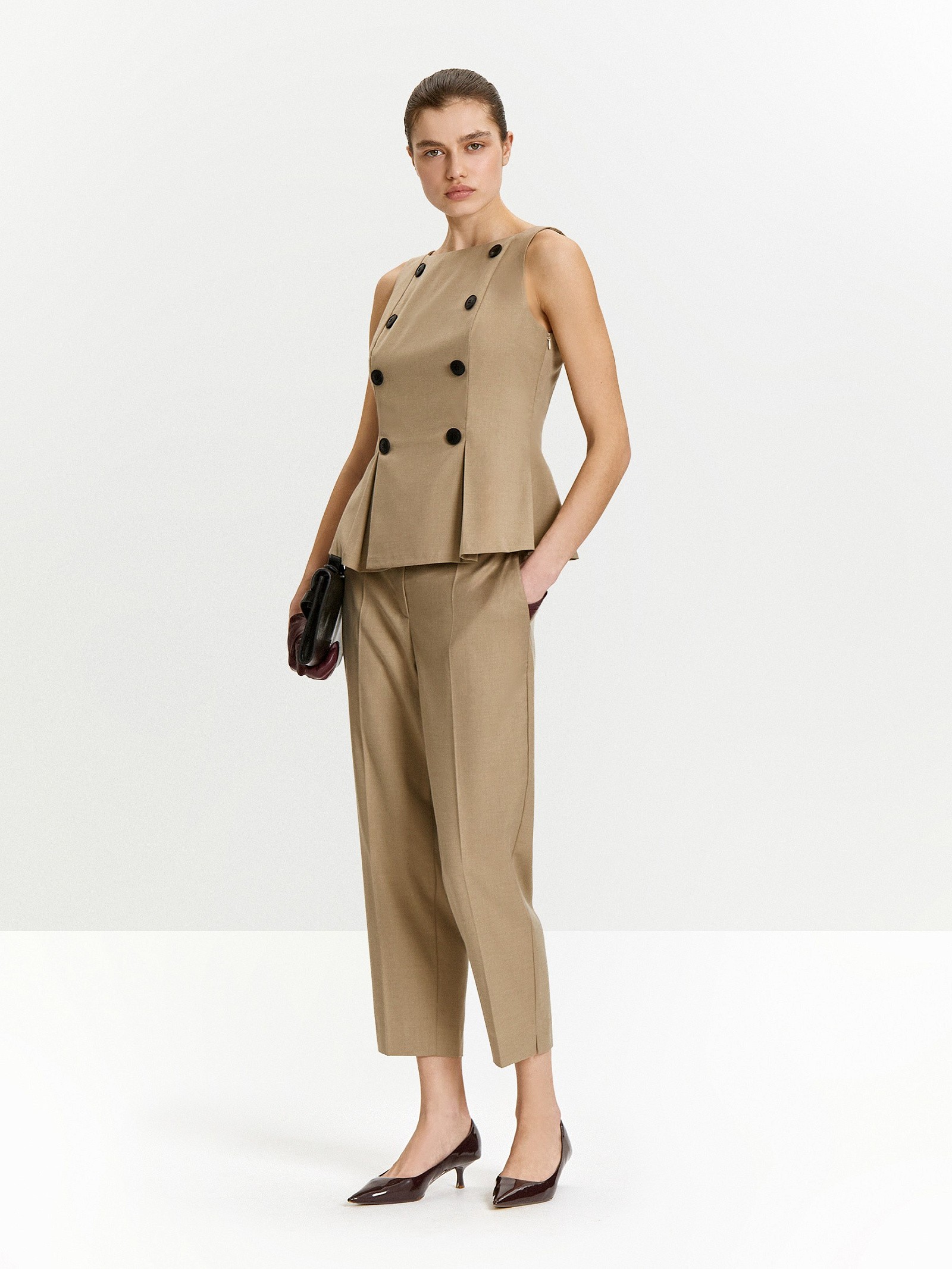 Брюки зауженного кроя