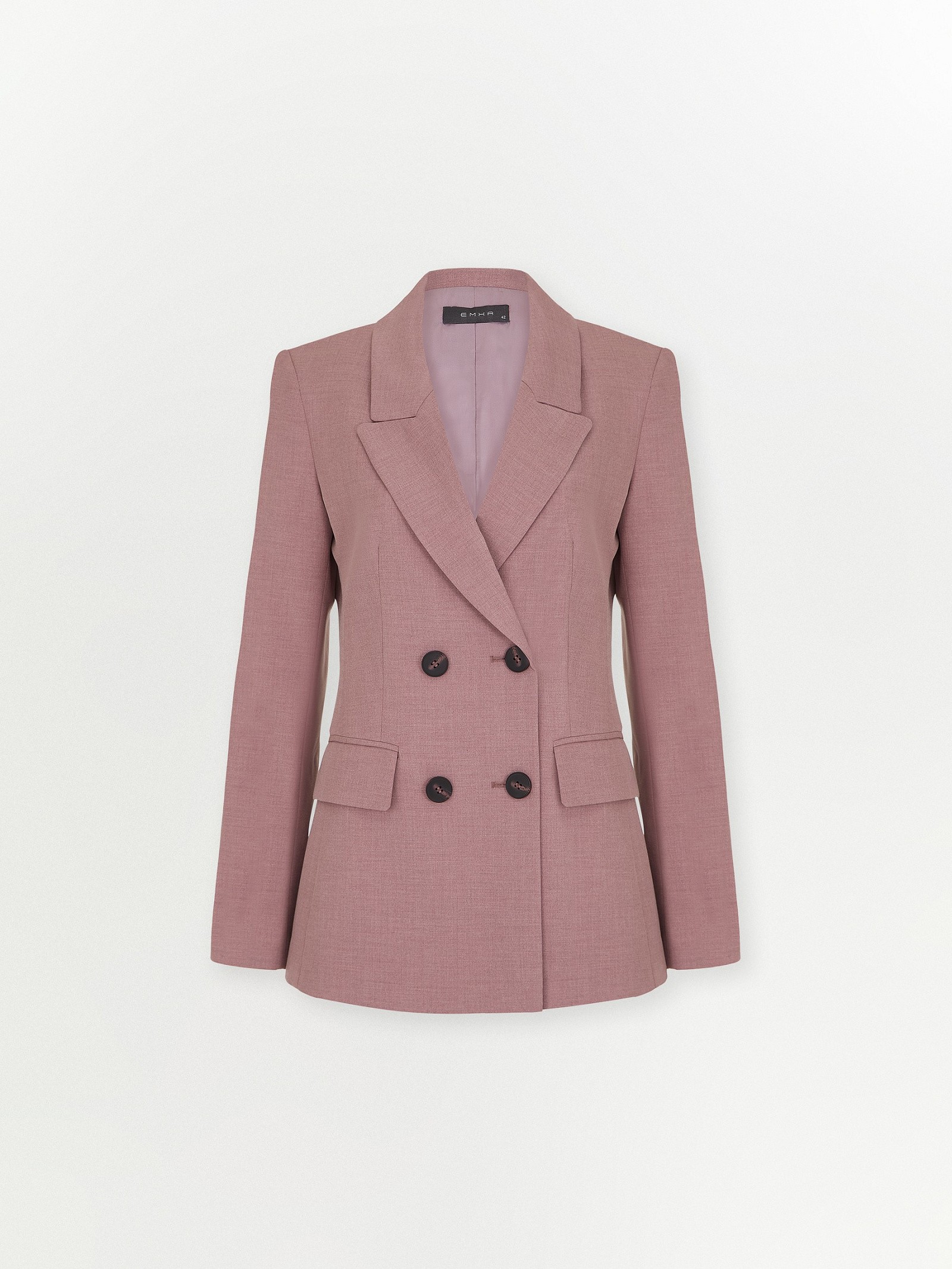 Двубортный жакет приталенного кроя