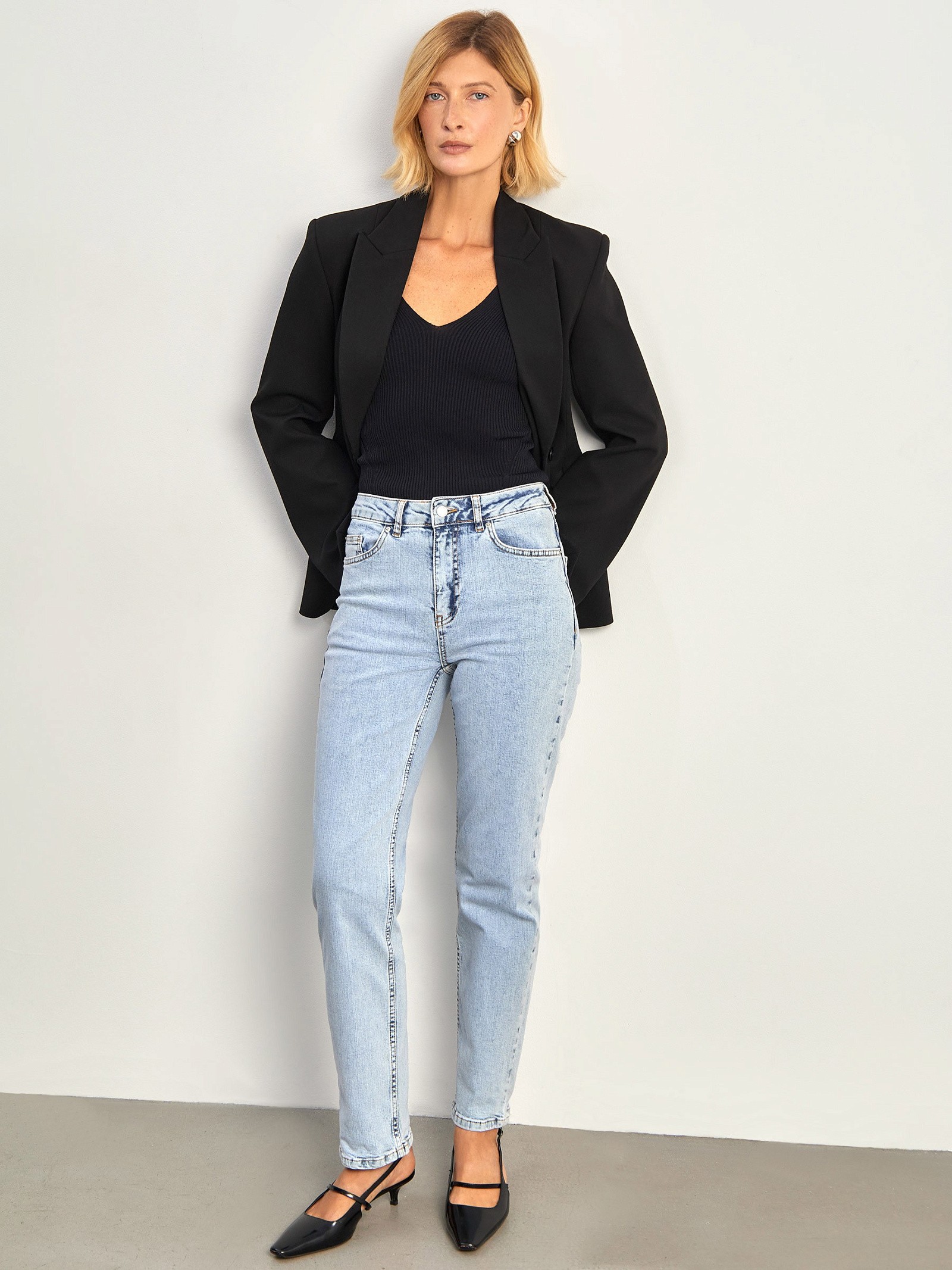 Джинсы прямые