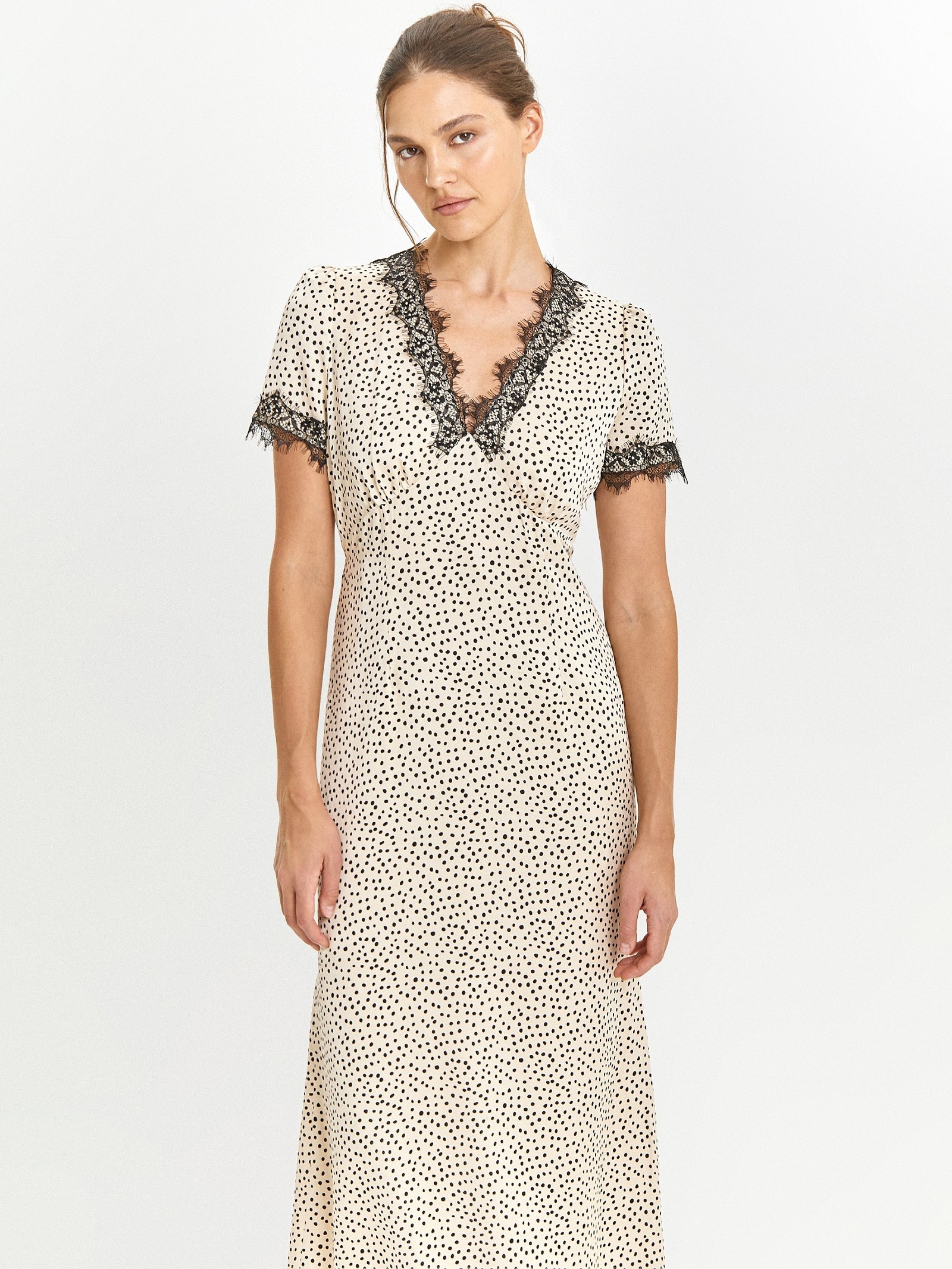 Платье в горох