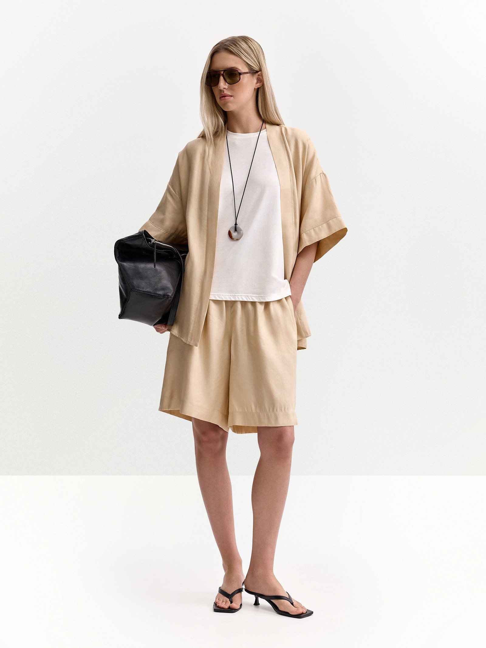 Шорты с карманами