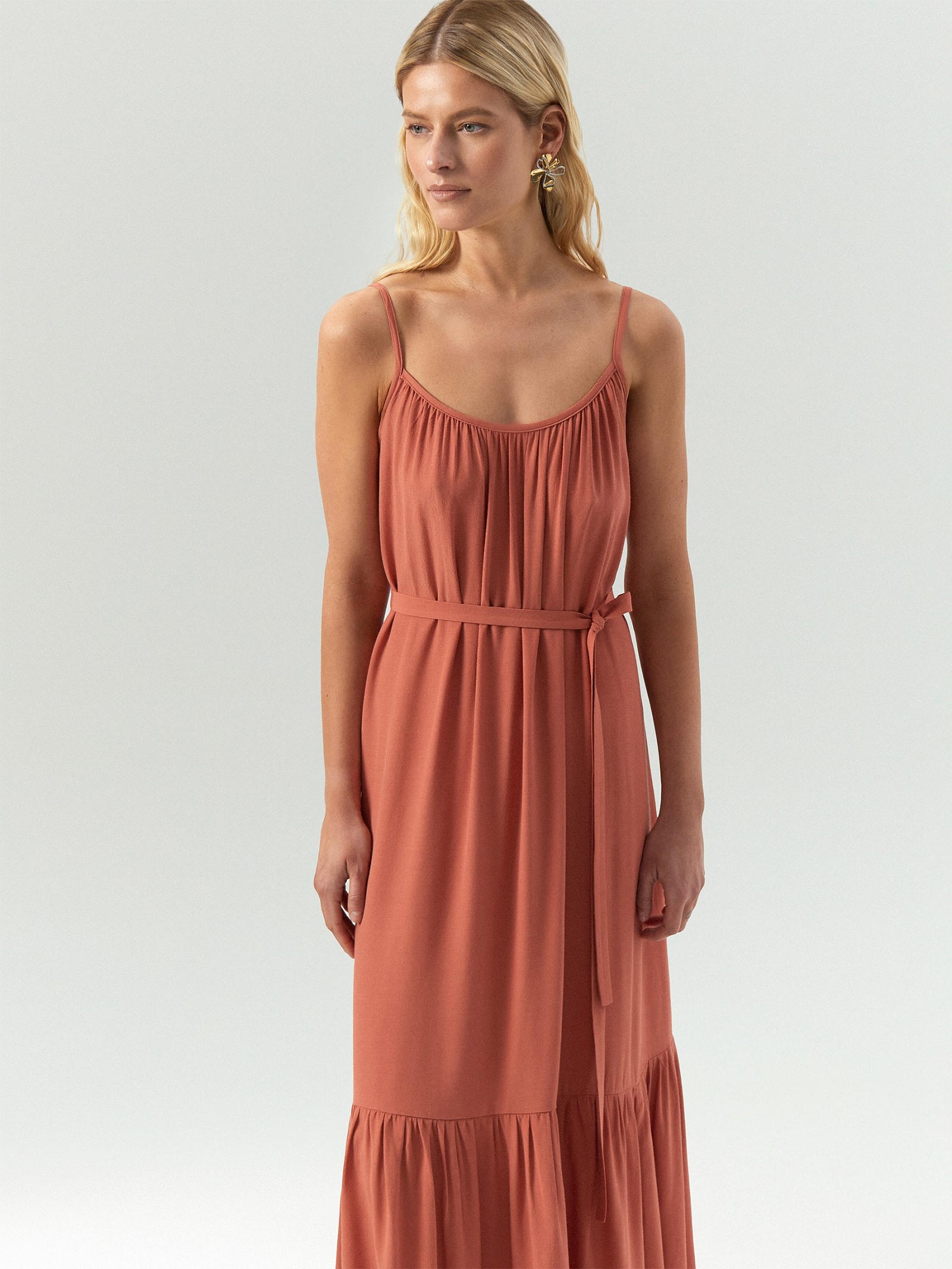 Сарафан с поясом из 100% вискозы