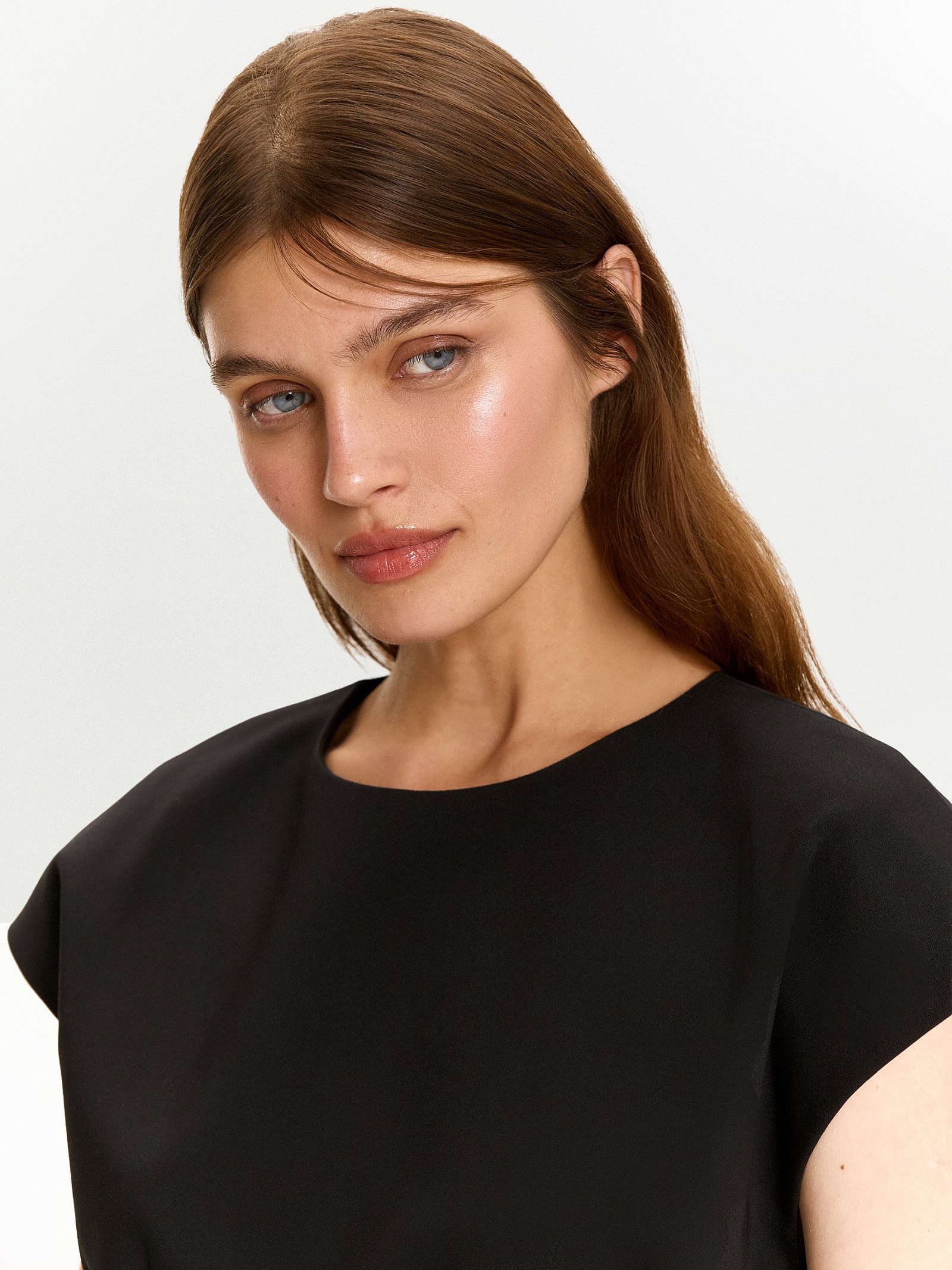 Платье с коротким рукавом