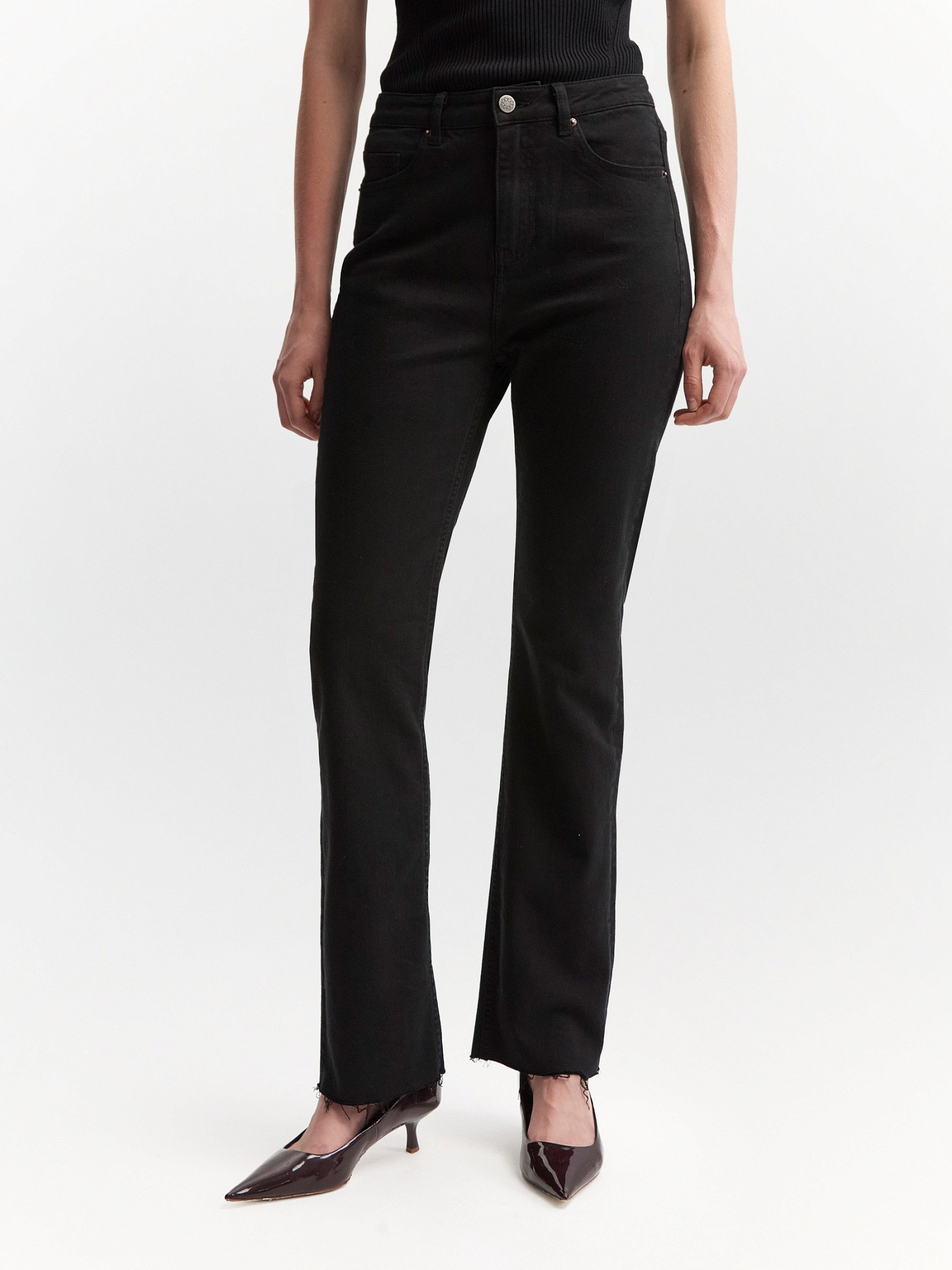 Джинсы Slim Fit 549