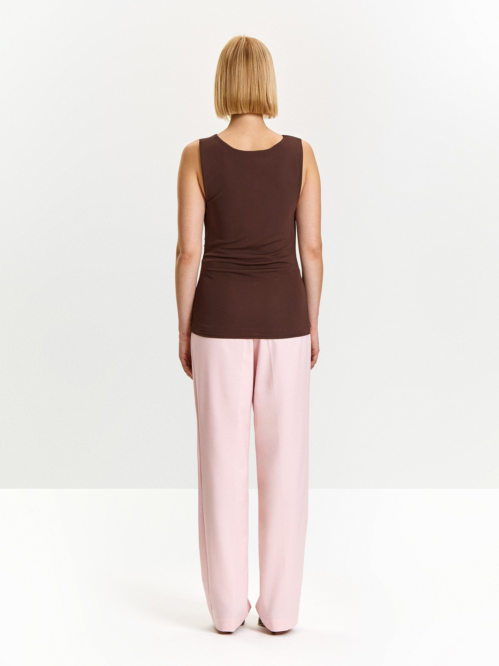 Топ из 100% вискозы с драпировкой