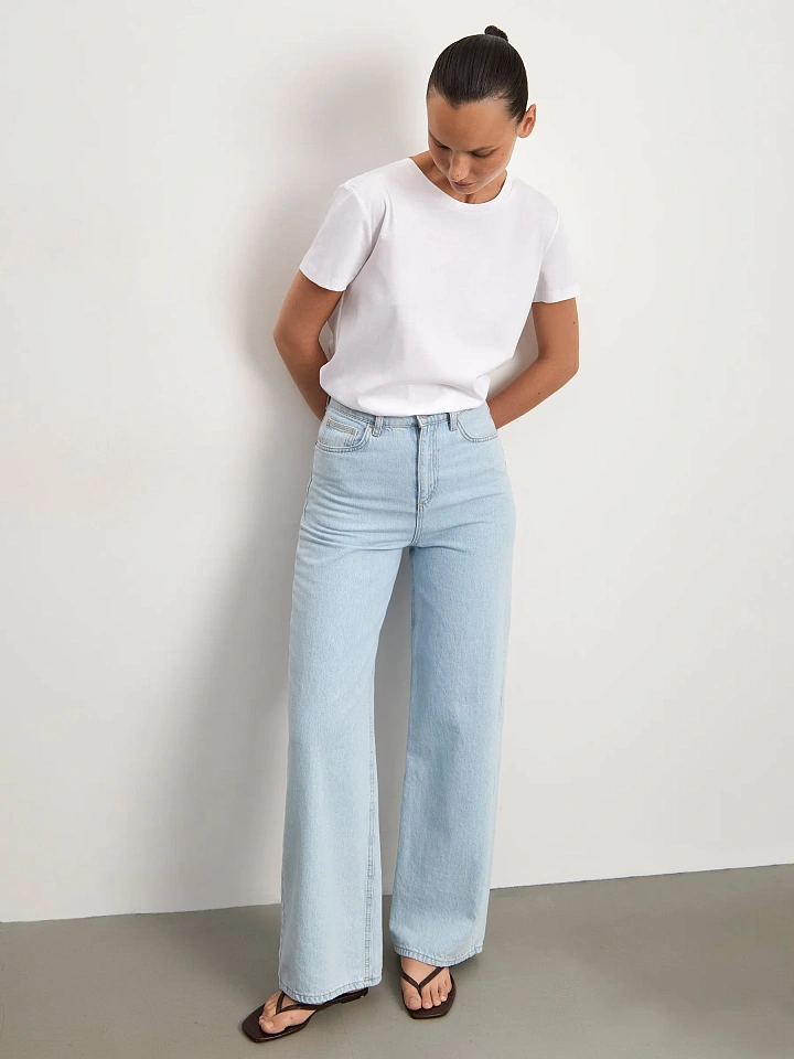 Джинсы широкие