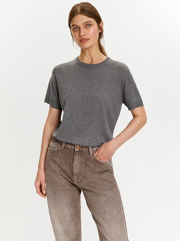 Футболка с содержанием шерсти