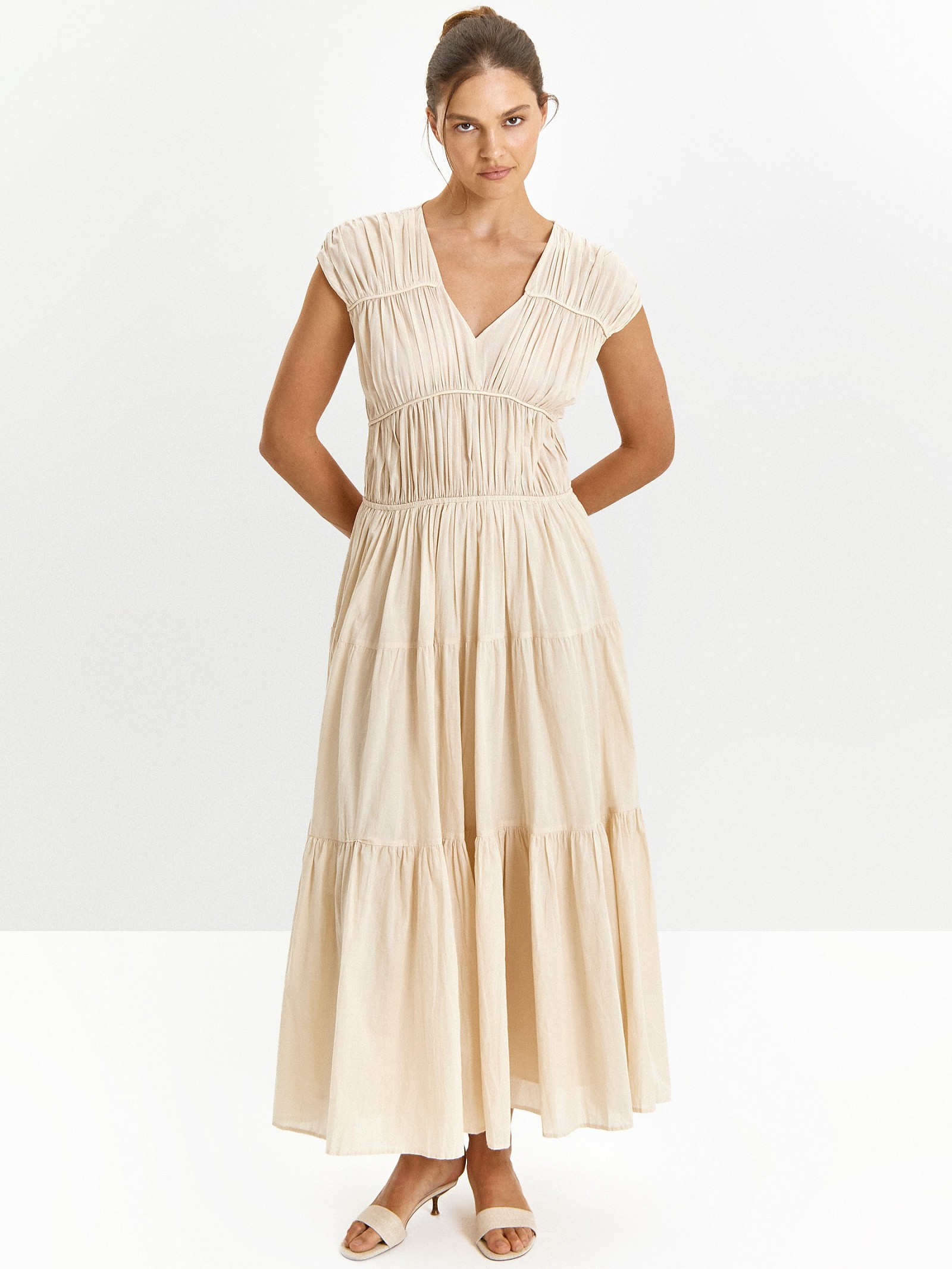 Платье а-силуэта