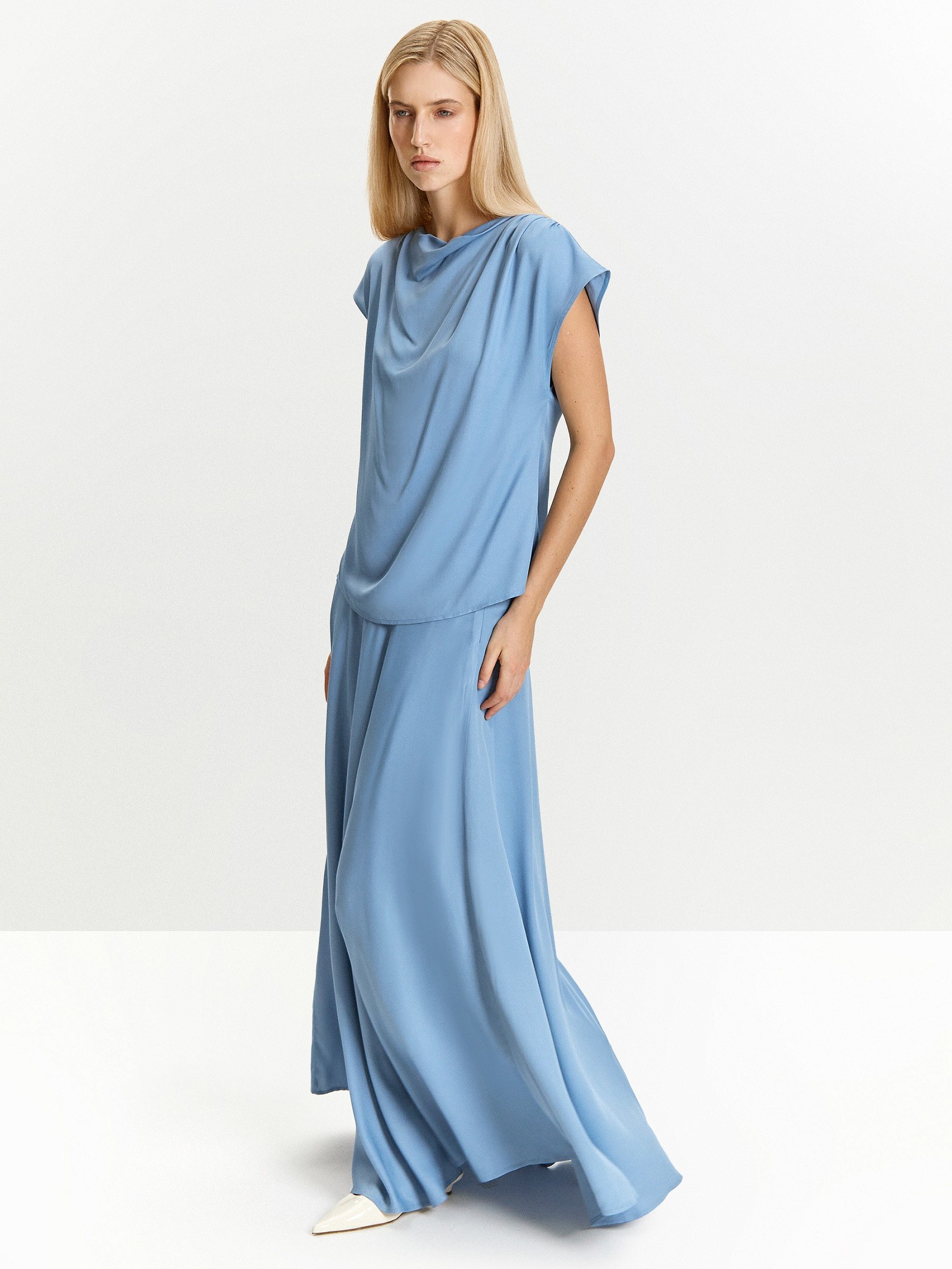 Блузка однотонная