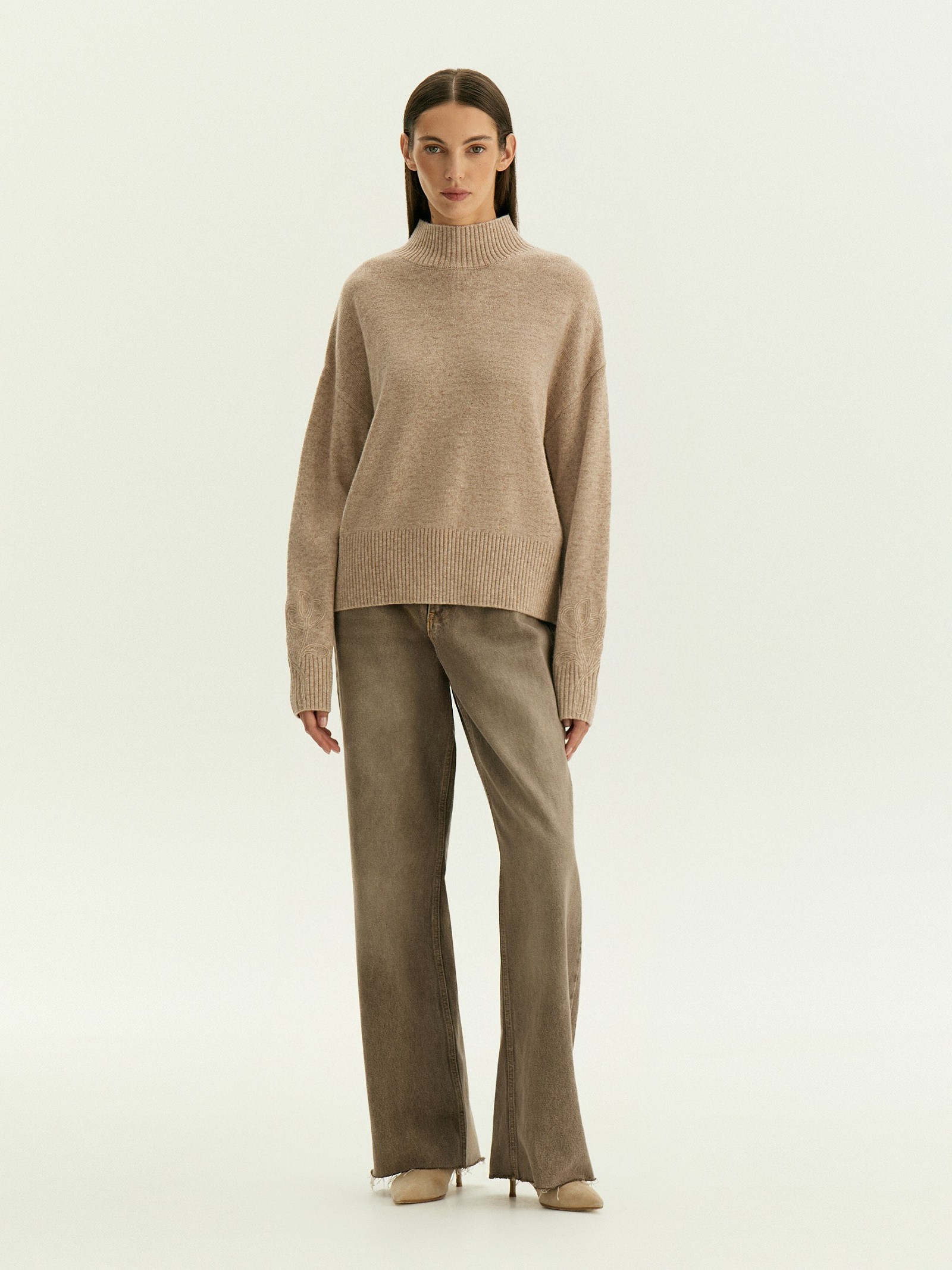 Свитер с высоким воротником из смесовой шерсти