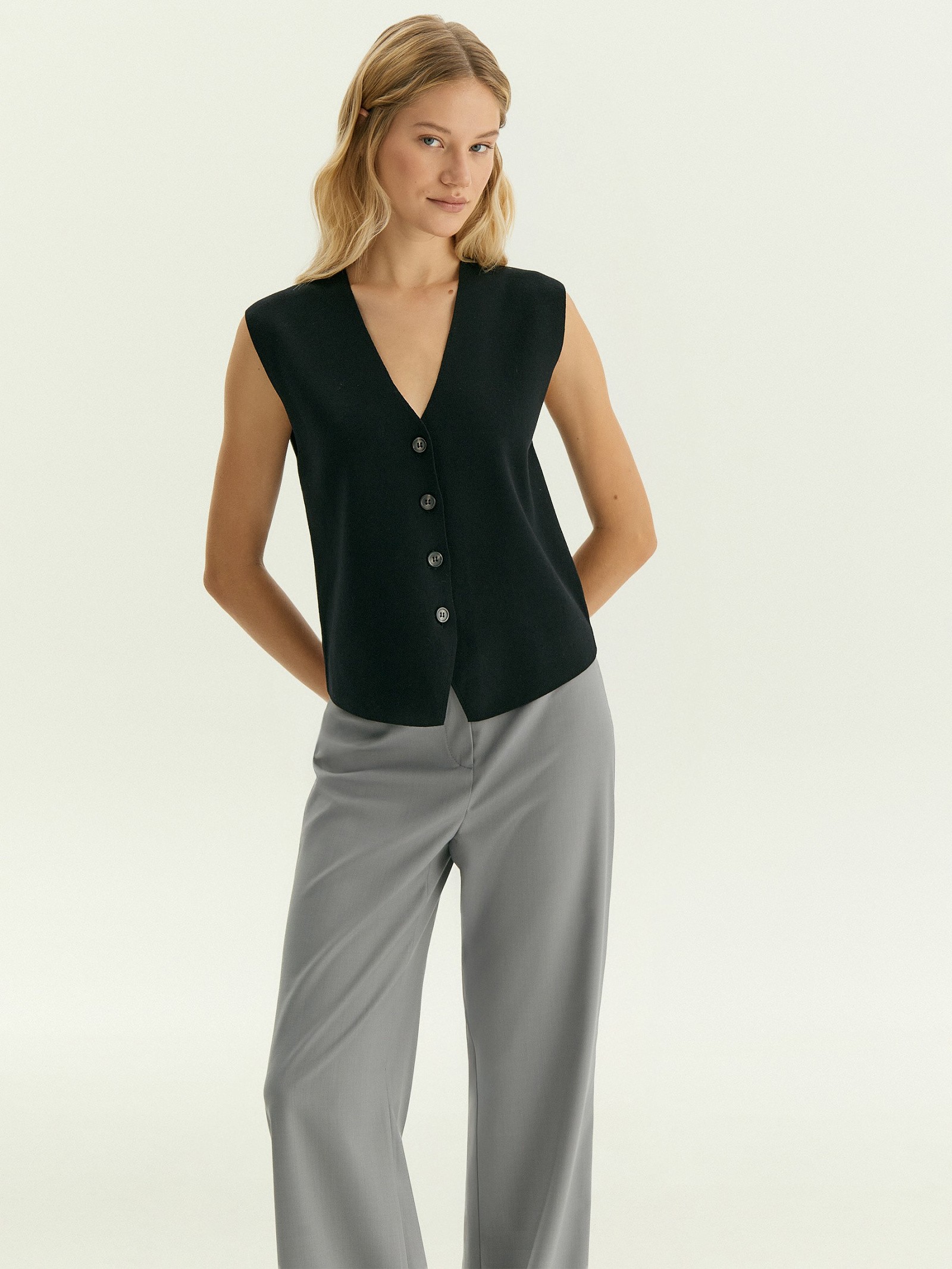 Вязаный жилет с добавлением шерсти