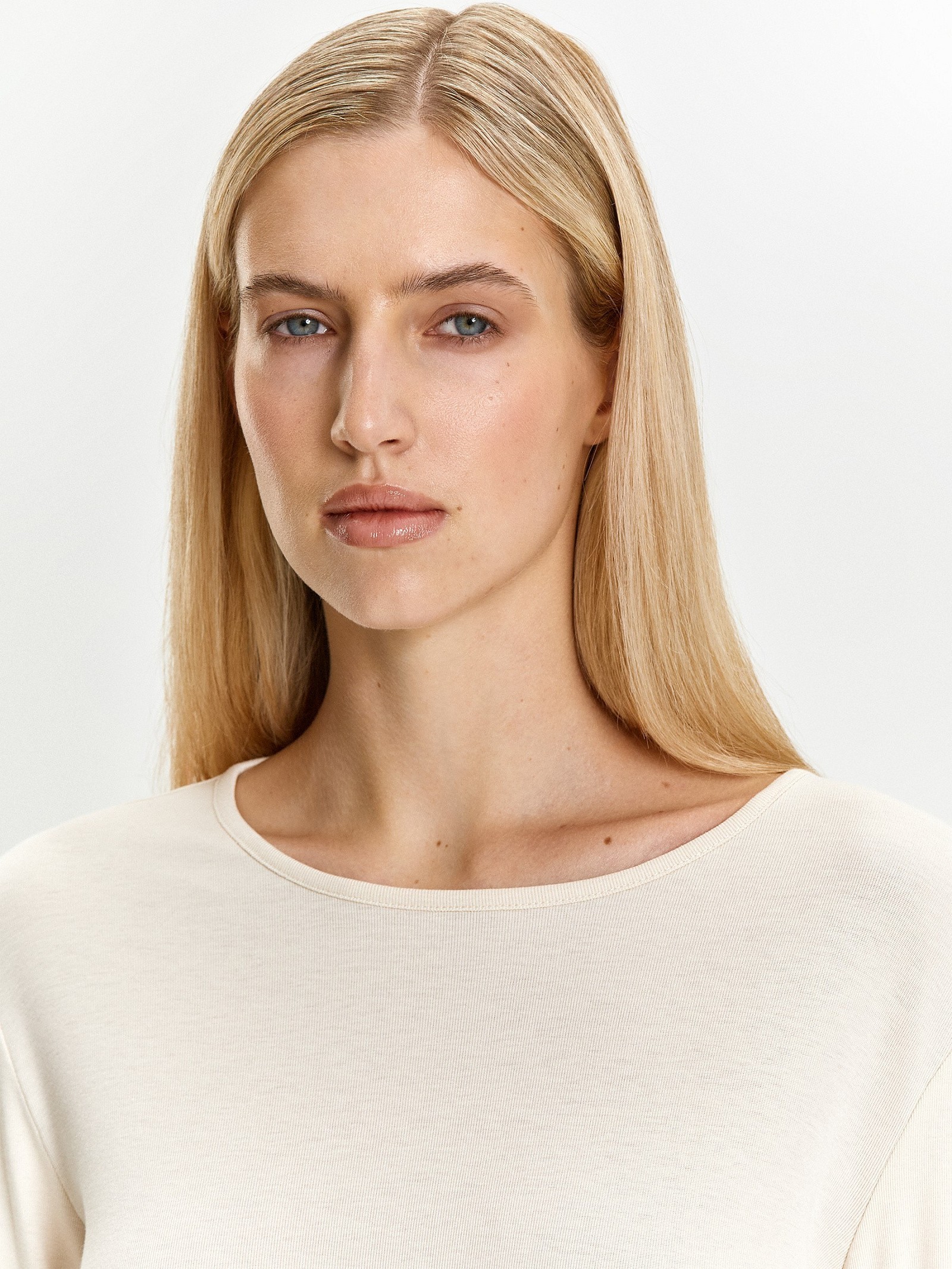 Лонгслив однотонный из вискозы