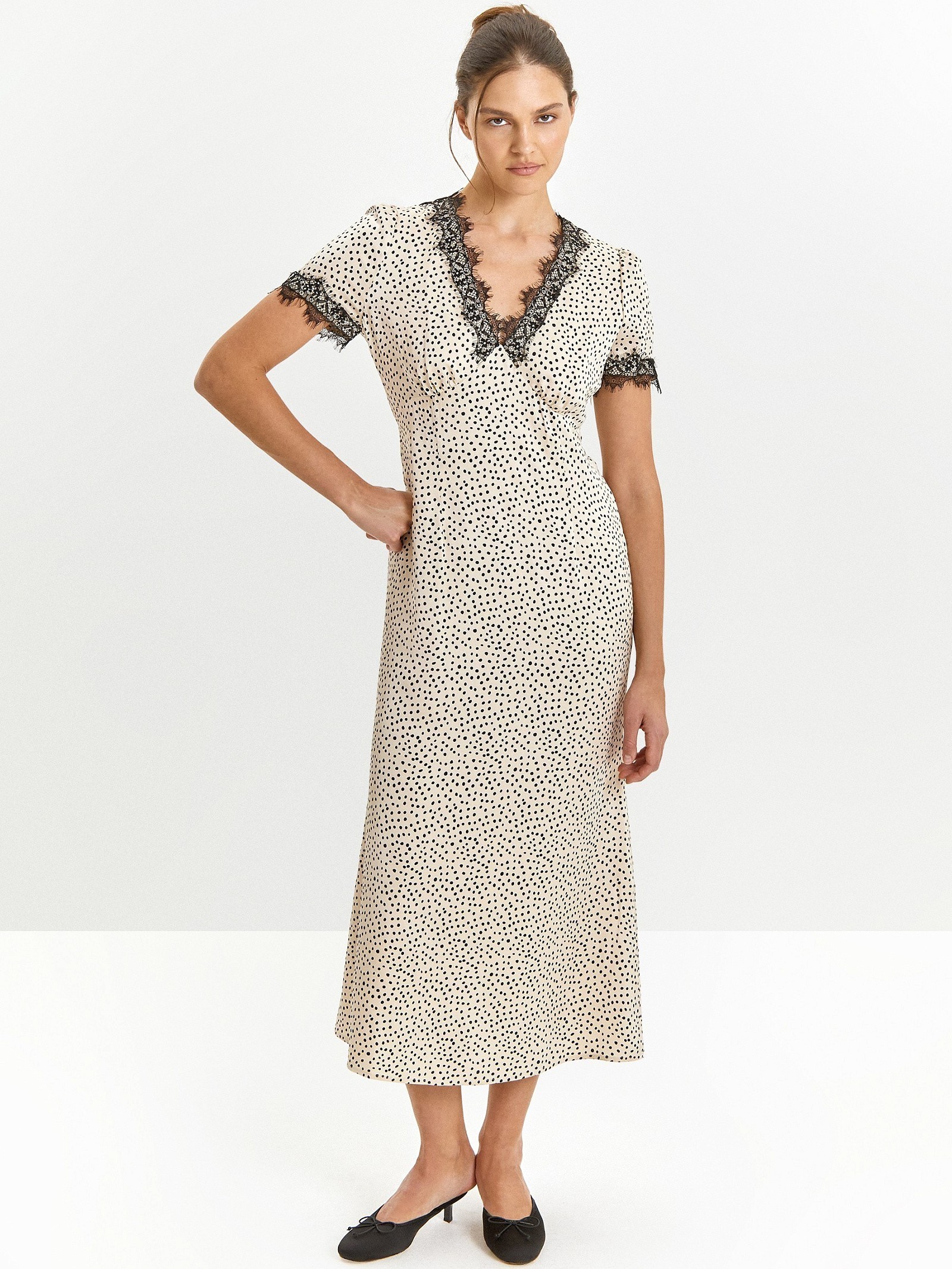 Платье в горох