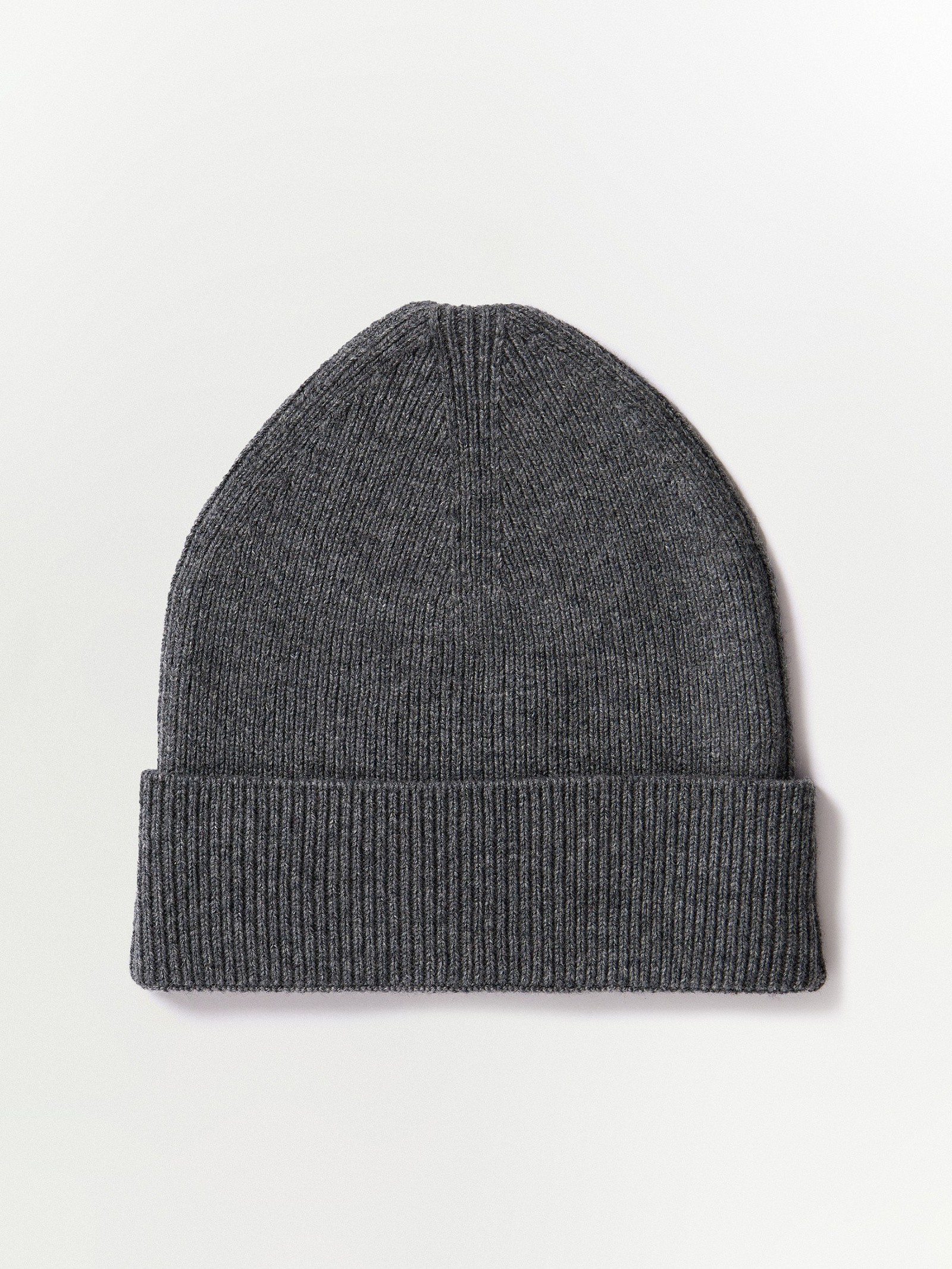 Шапка из шерсти и кашемира