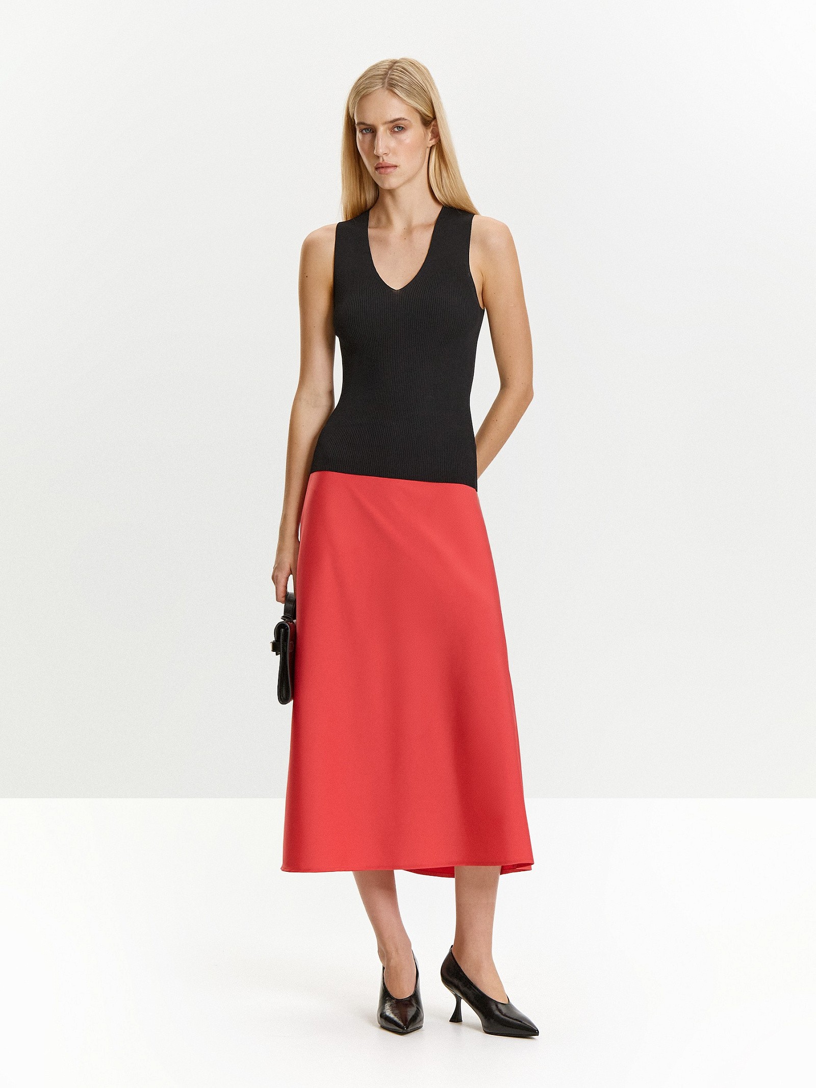 Трикотажный топ с v-образным вырезом