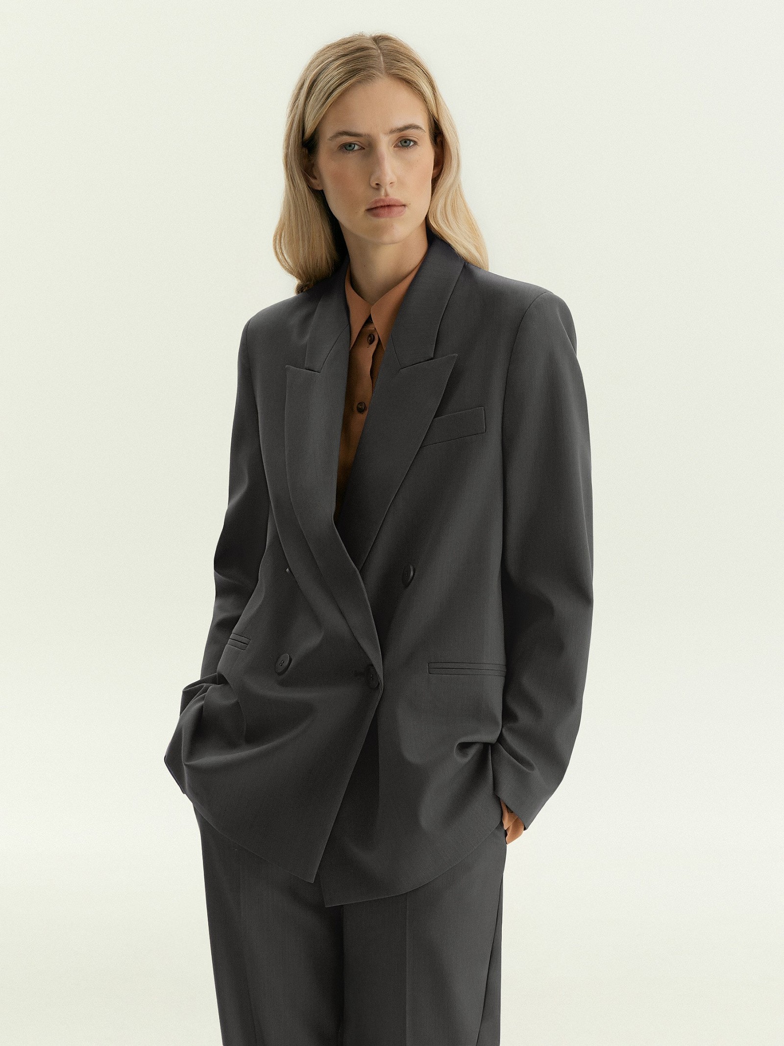 Двубортный жакет из костюмной шерсти