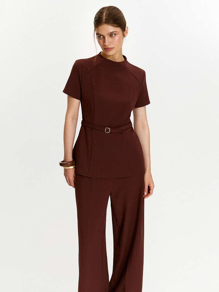 Блузка с поясом