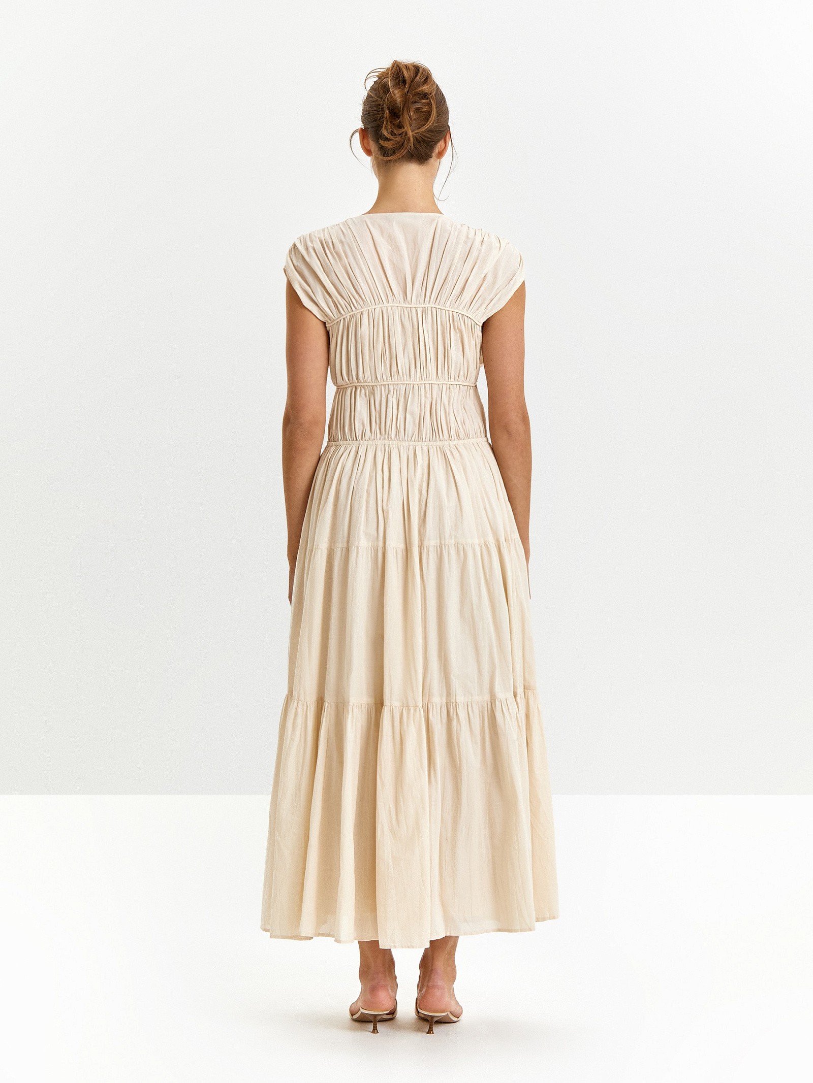 Платье а-силуэта