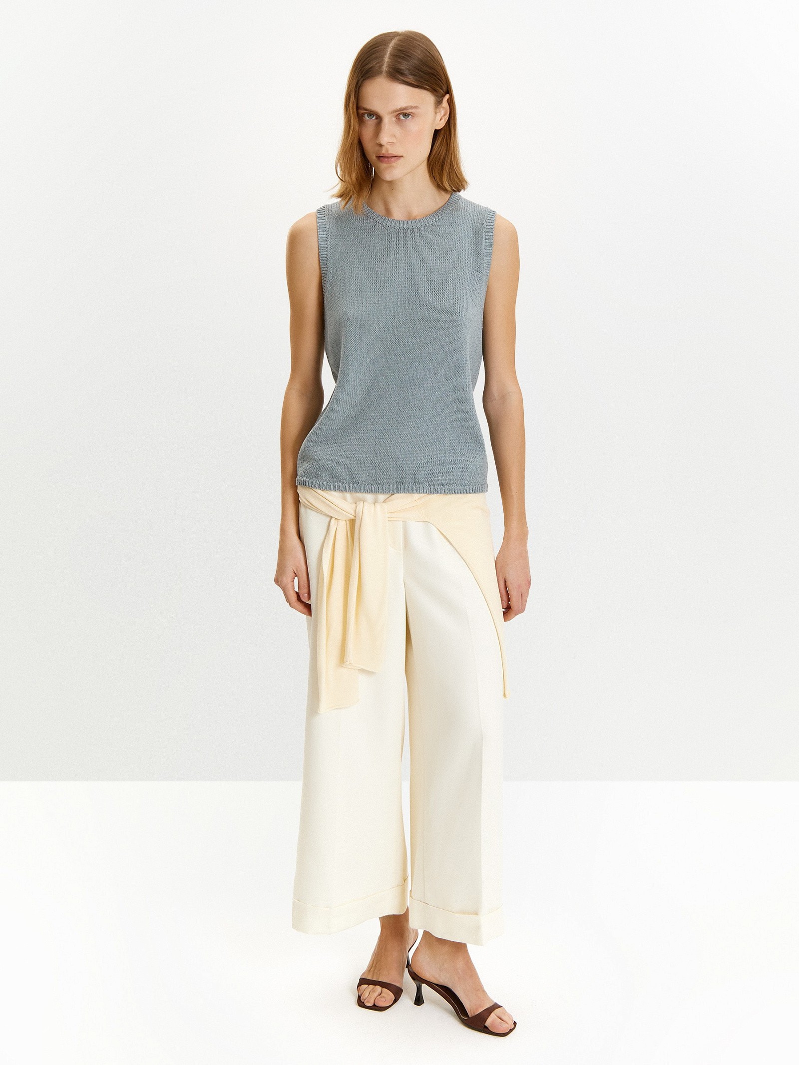 Топ с содержанием льна